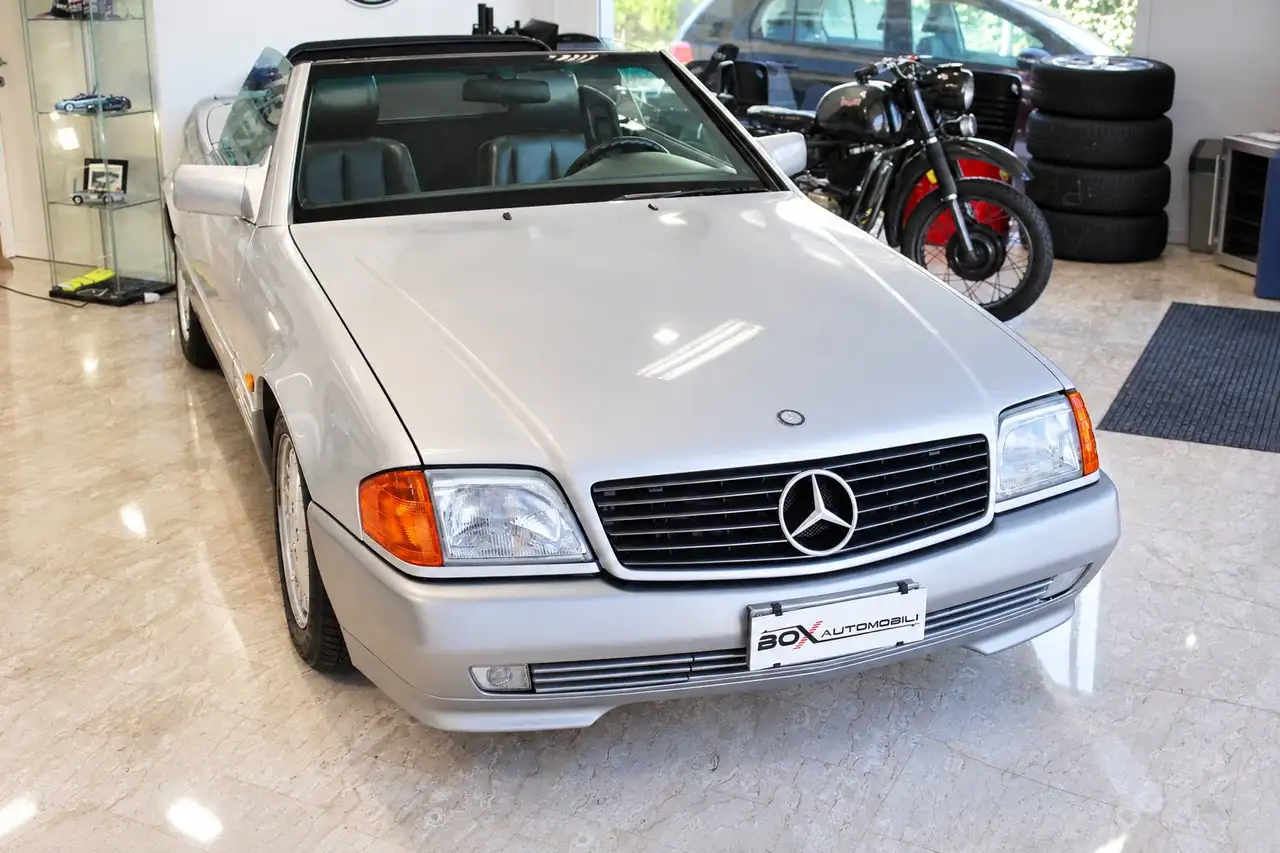 Mercedes-Benz SL 300, foto 2