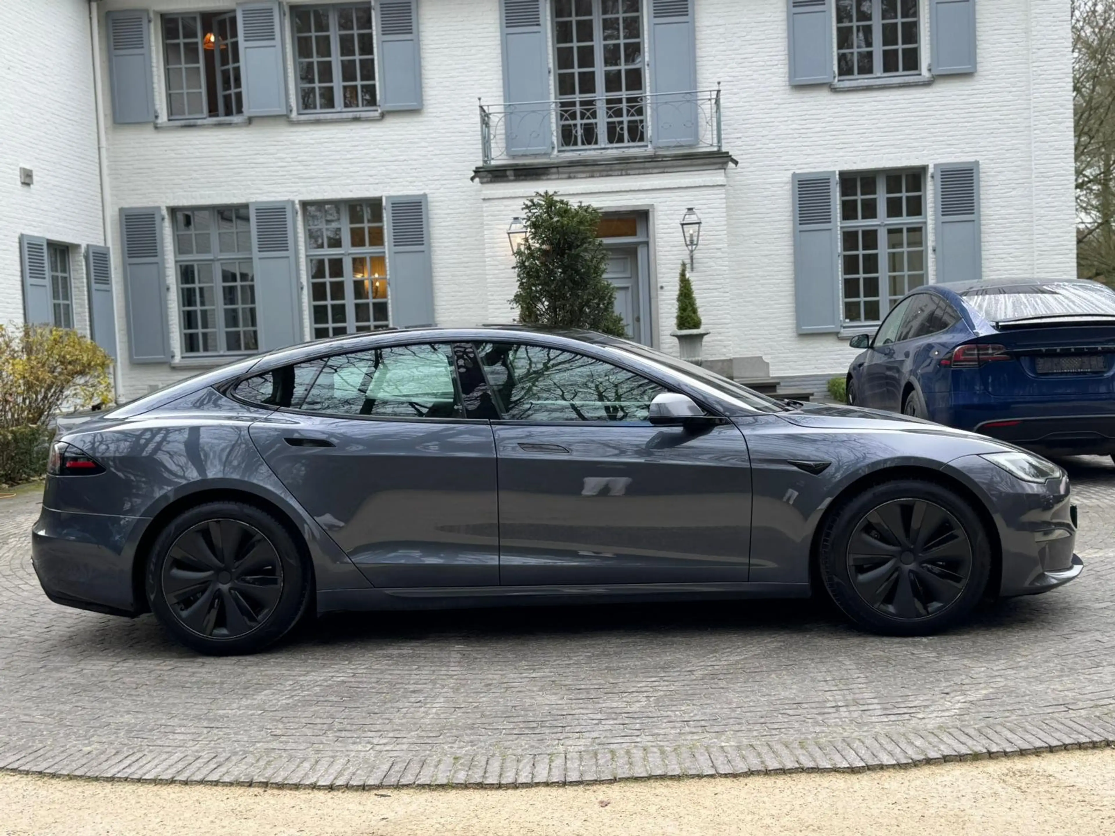 Tesla Model S LONG RANGE DUAL MOTOR - YOKE - AP - PANO Facelift — photo 11