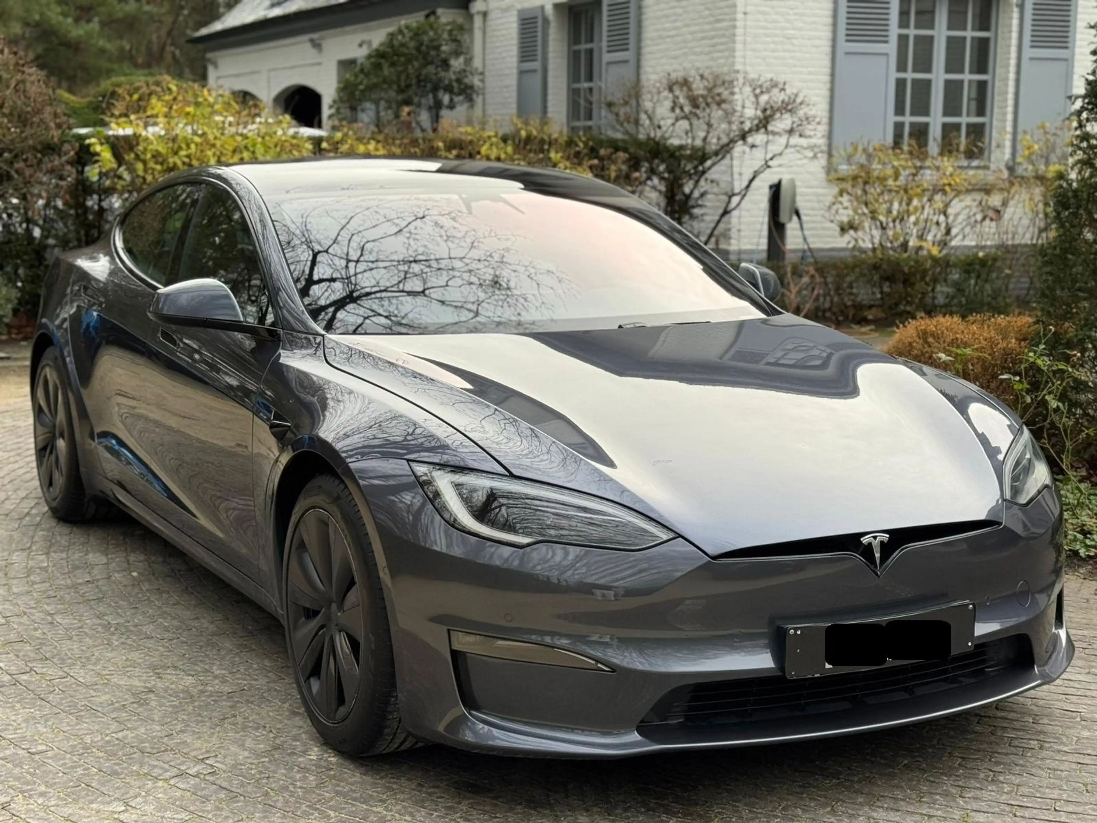 Tesla Model S LONG RANGE DUAL MOTOR - YOKE - AP - PANO Facelift — photo 4
