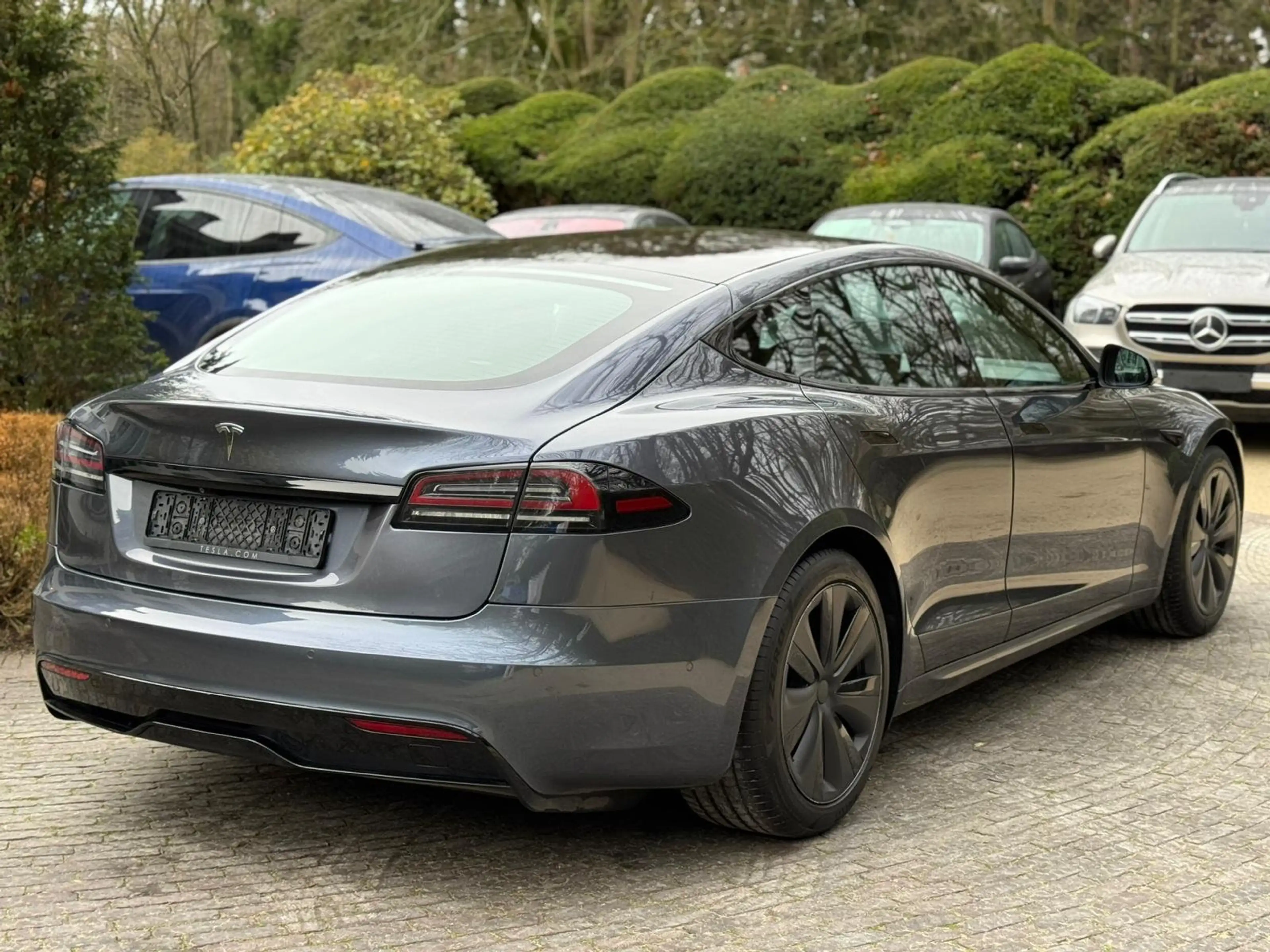 Tesla Model S LONG RANGE DUAL MOTOR - YOKE - AP - PANO Facelift — photo 7