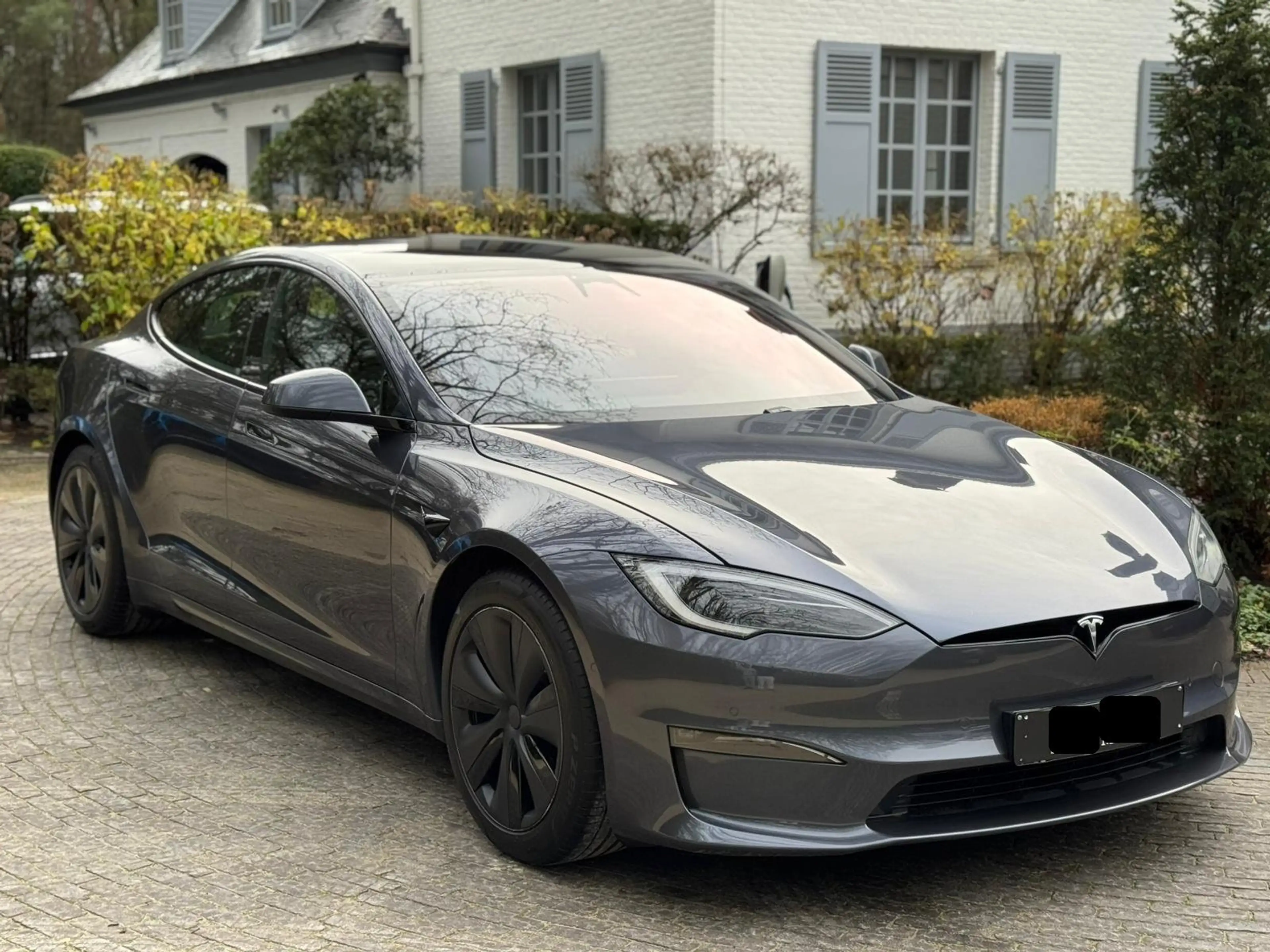 Tesla Model S LONG RANGE DUAL MOTOR - YOKE - AP - PANO Facelift — photo 5