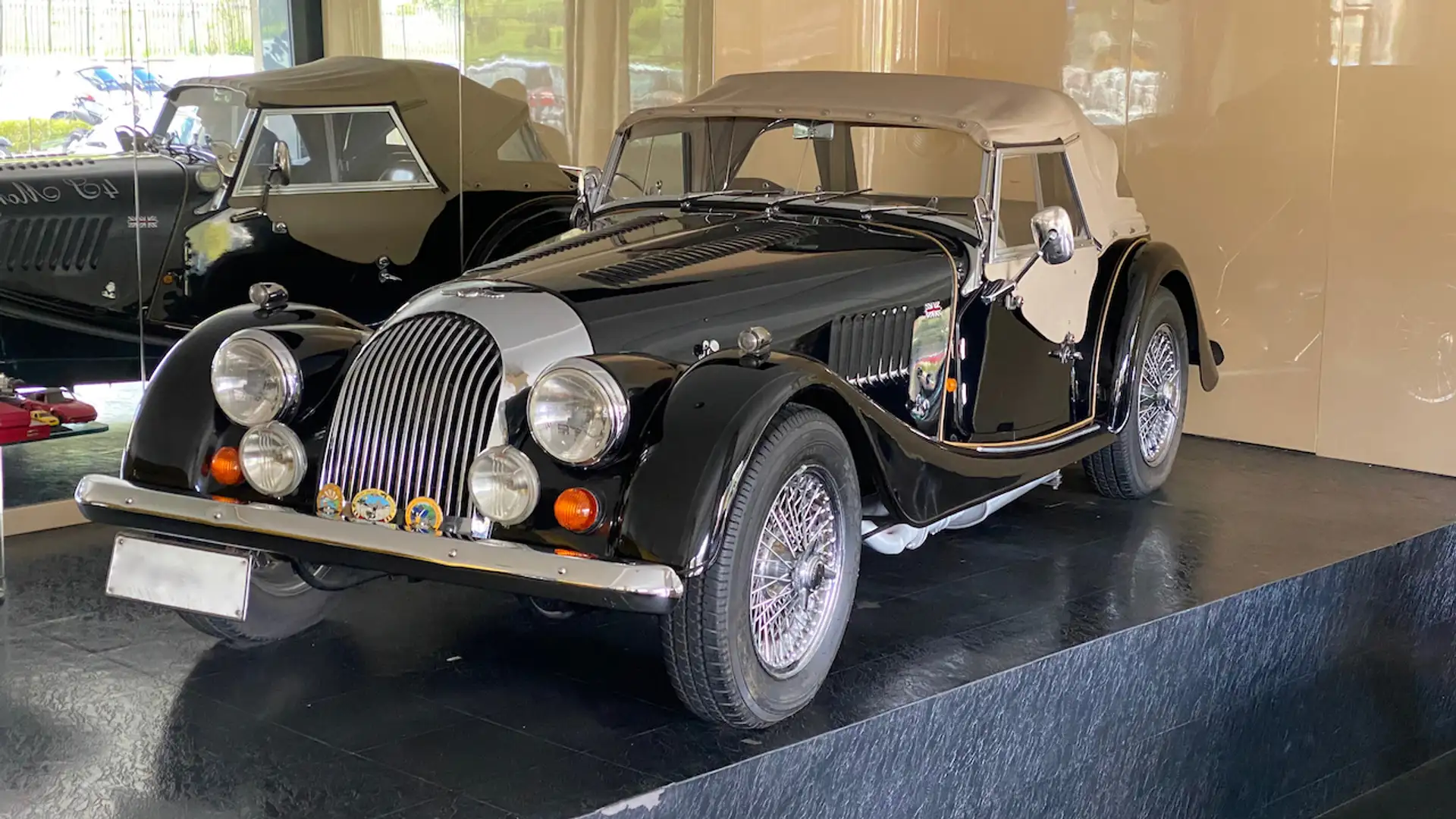 Morgan 4/4 2 seater  5 M * Italiana uniprò * Nero - 1