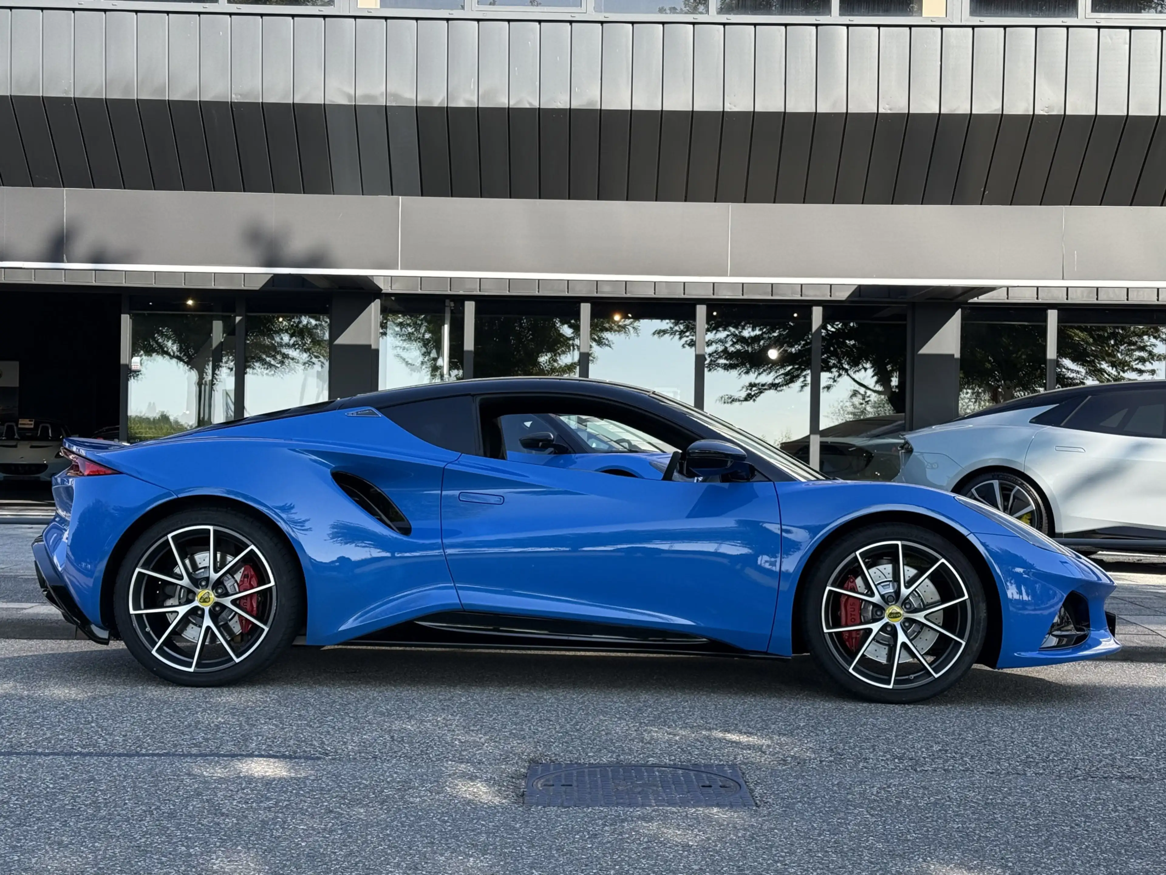 Lotus Emira 3.5 V6 First Edition — photo 4