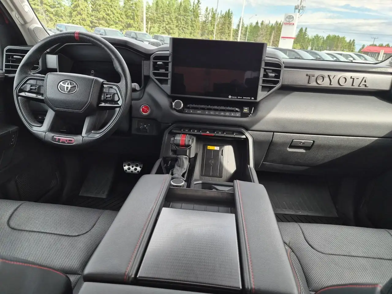 Toyota Tundra снимка Toyota Tundra