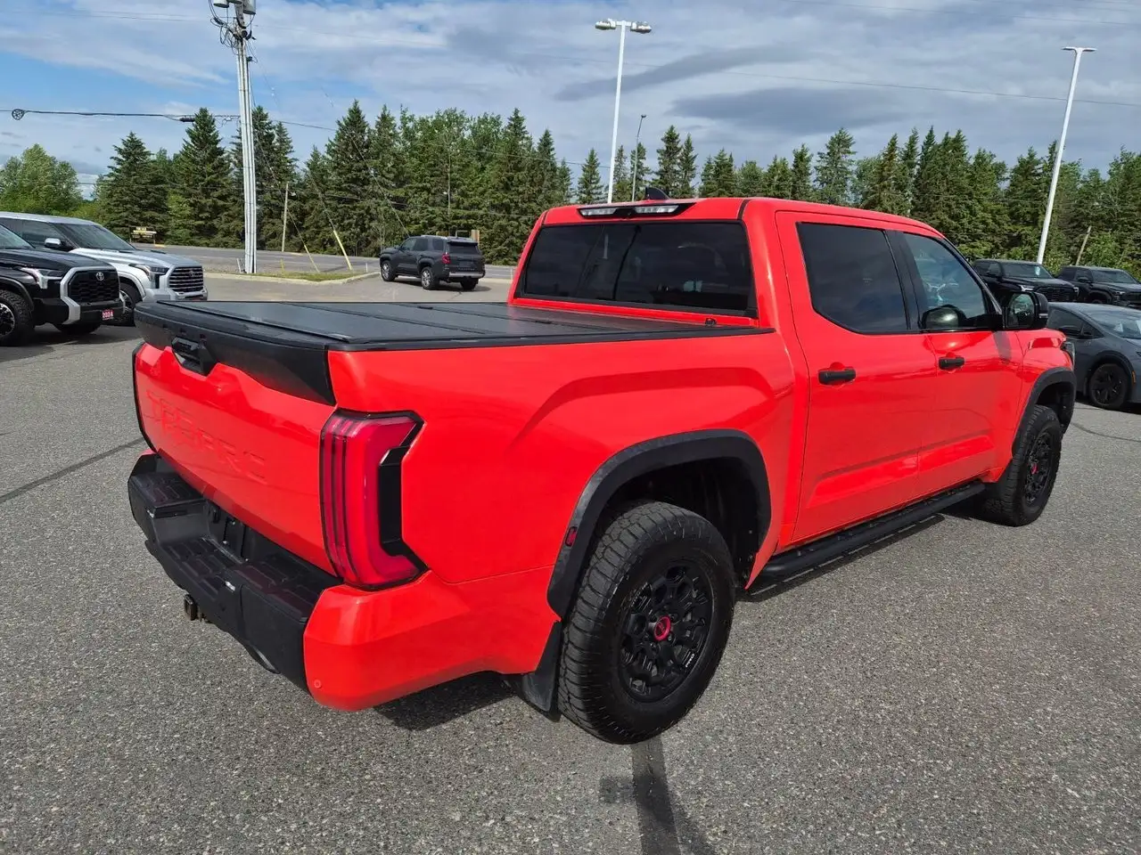 Toyota Tundra снимка Toyota Tundra