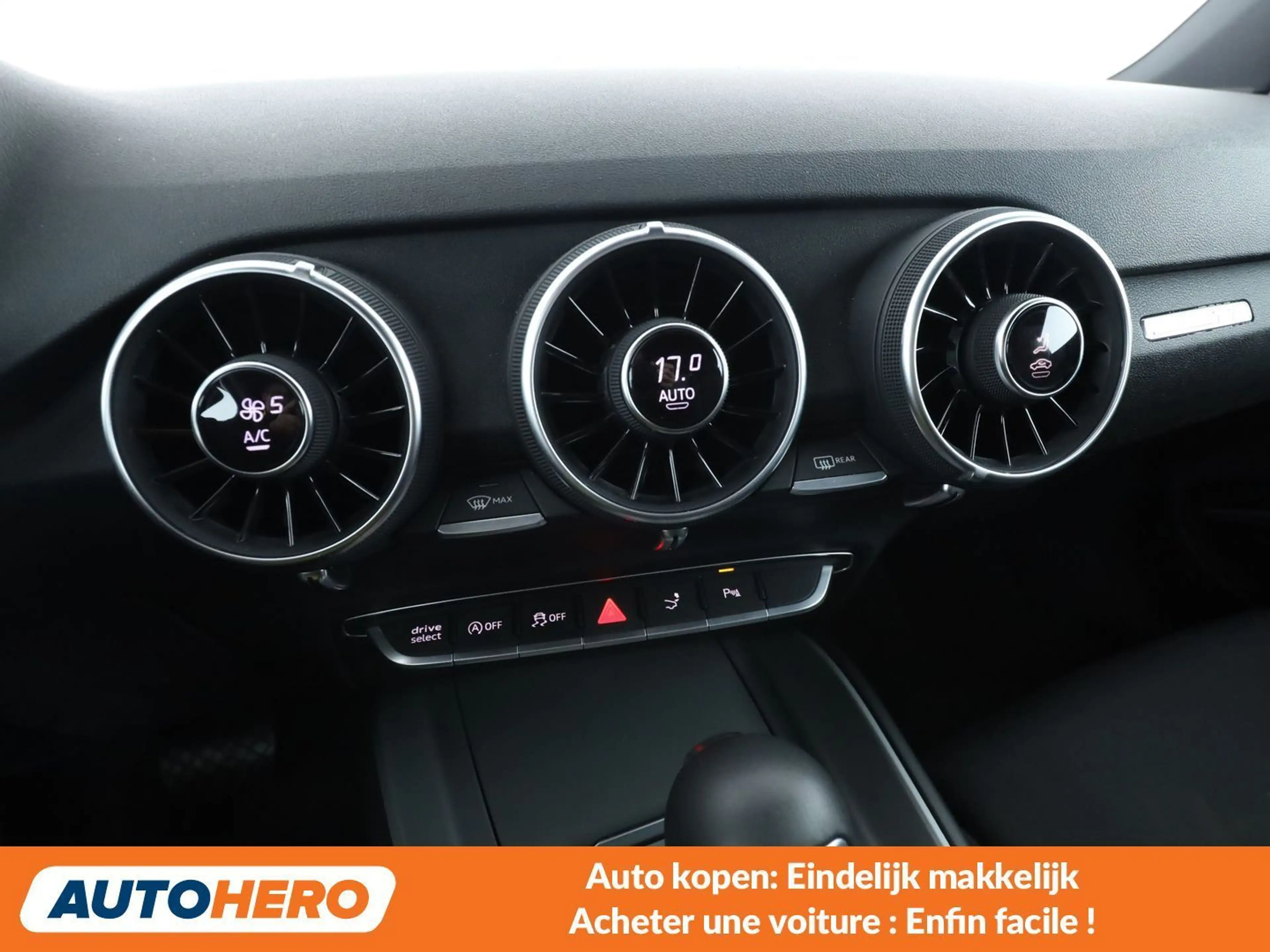 Audi TT 40 TFSI — photo 11
