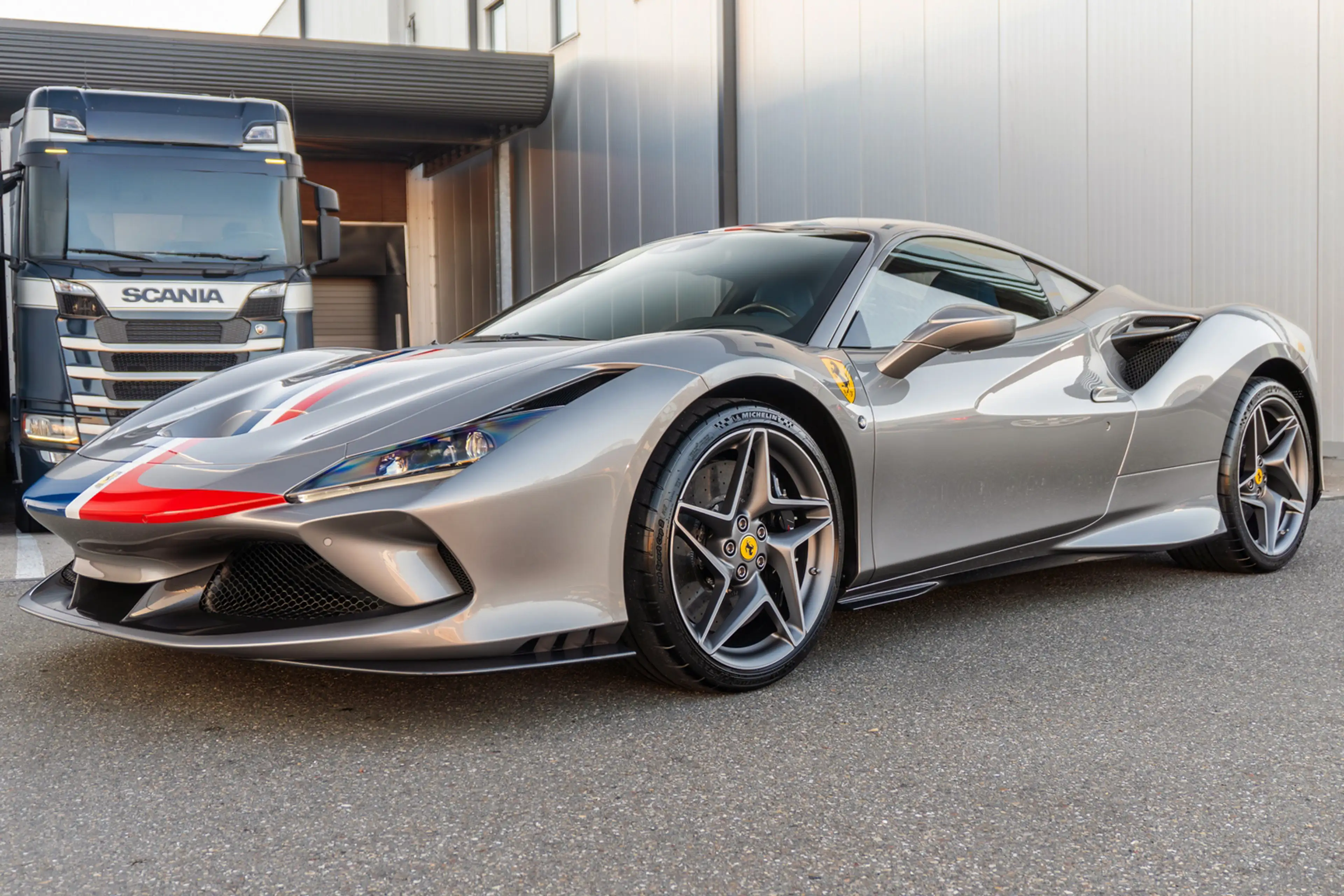 Ferrari F8 Tributo - Grigio Libano - Tailor Made - Extremely unique