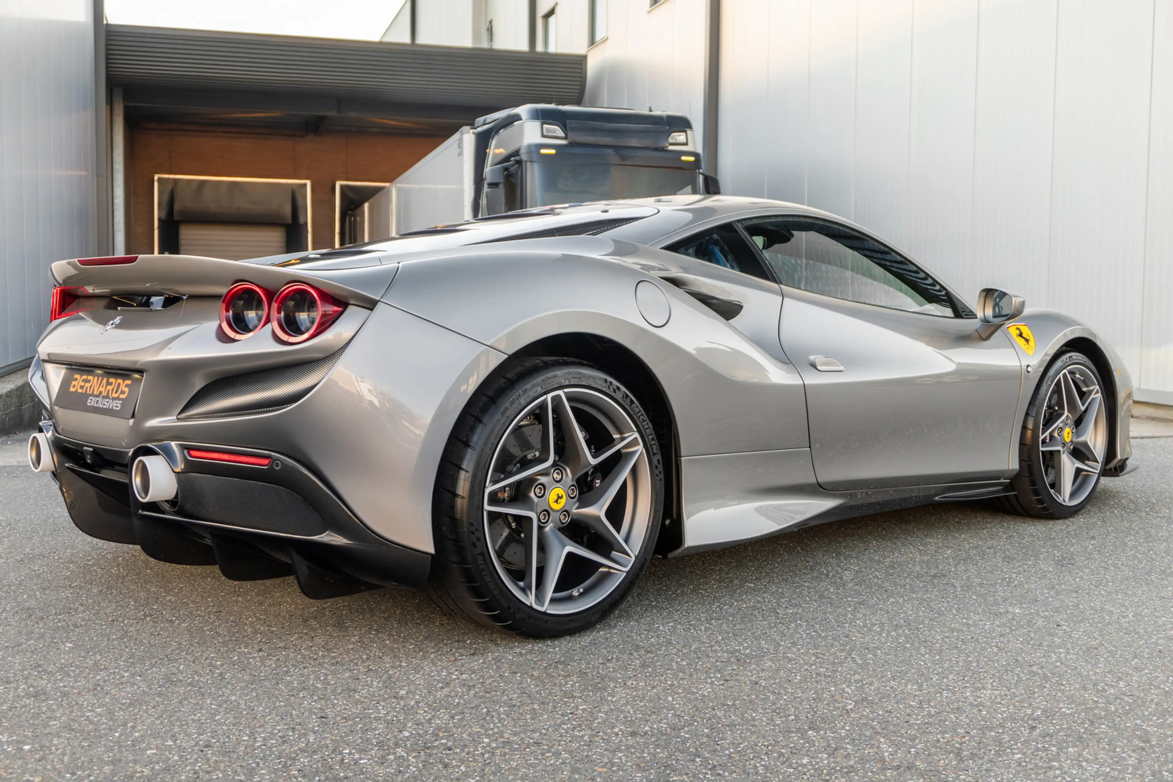 Ferrari F8 Tributo - Grigio Libano - Tailor Made - Extremely unique — photo 2