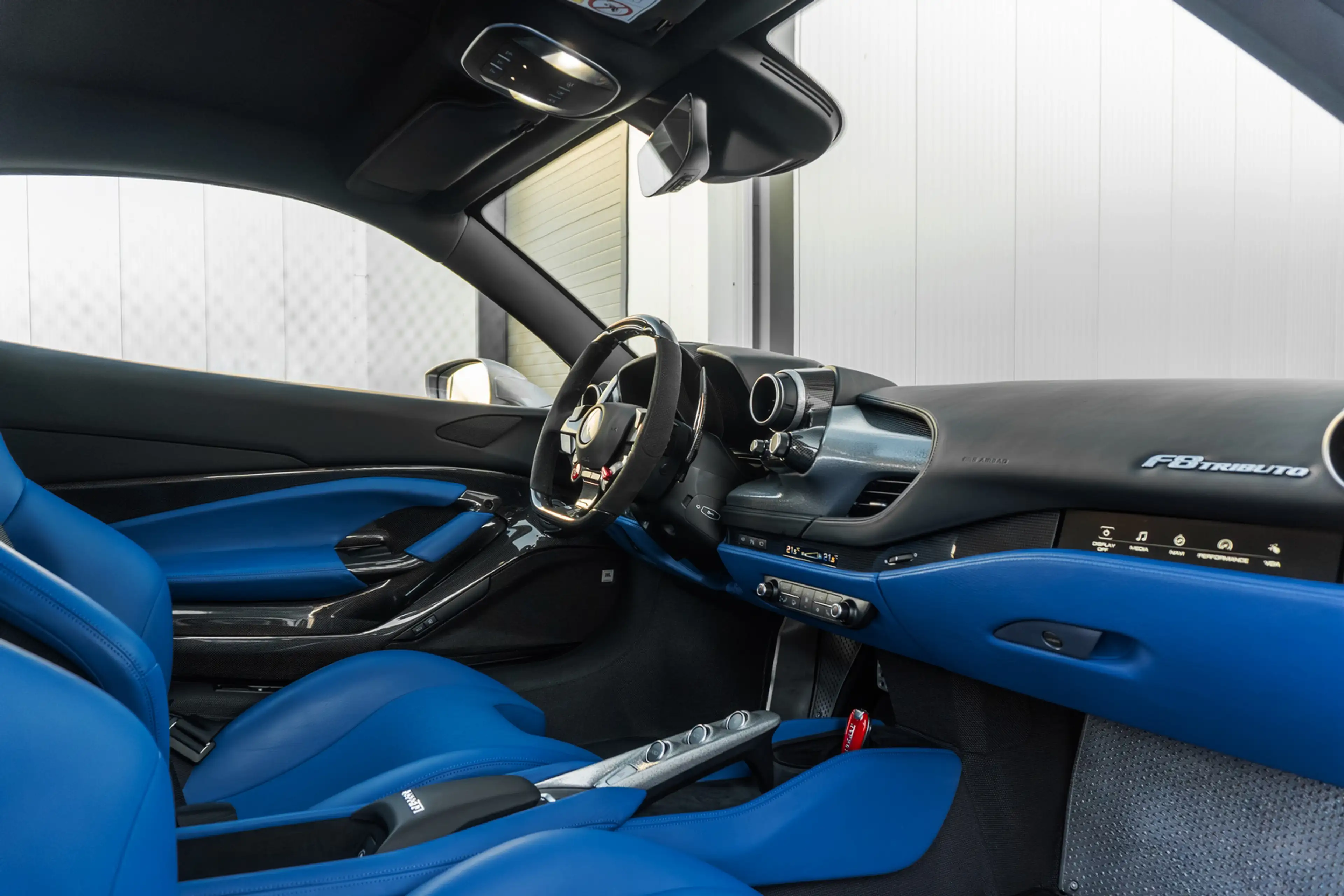 Ferrari F8 Tributo - Grigio Libano - Tailor Made - Extremely unique — photo 5