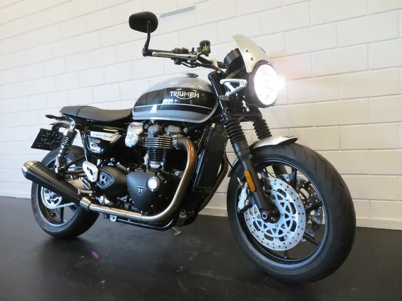 Triumph Speed Twin - foto 8