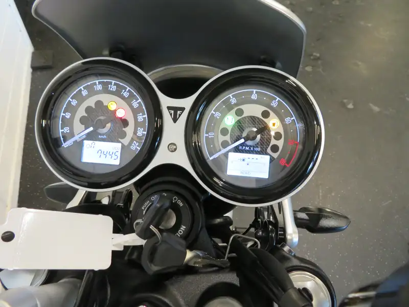 Triumph Speed Twin - foto 6