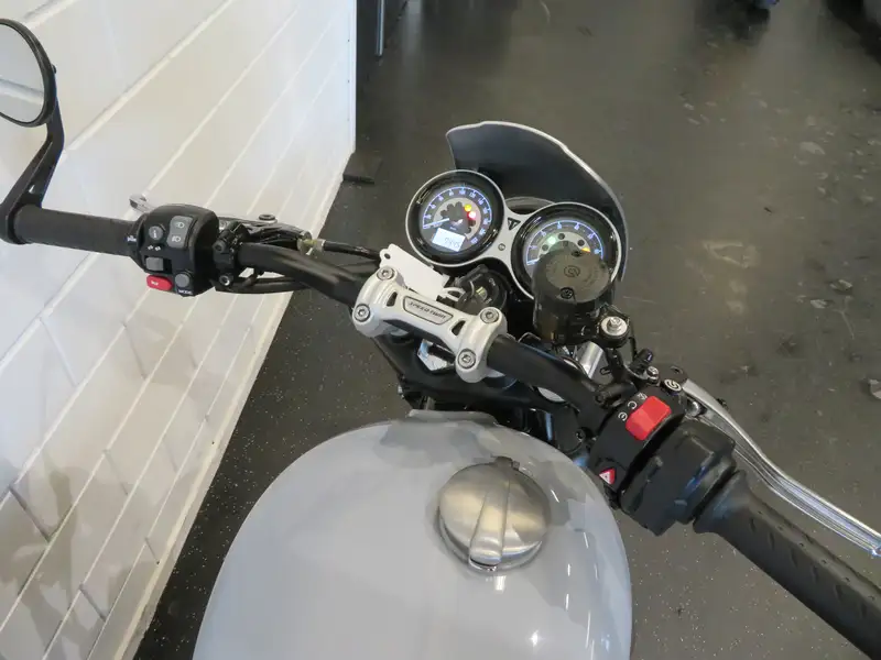 Triumph Speed Twin - foto 5