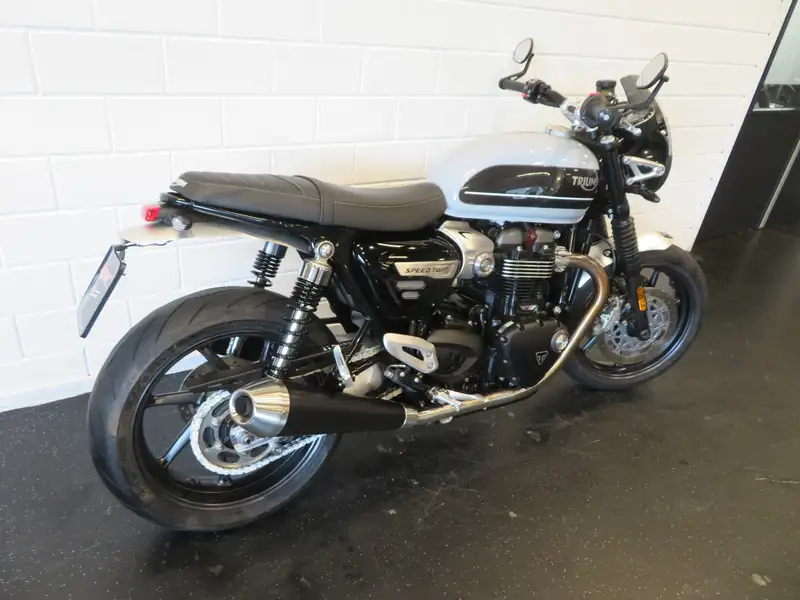 Triumph Speed Twin - foto 3