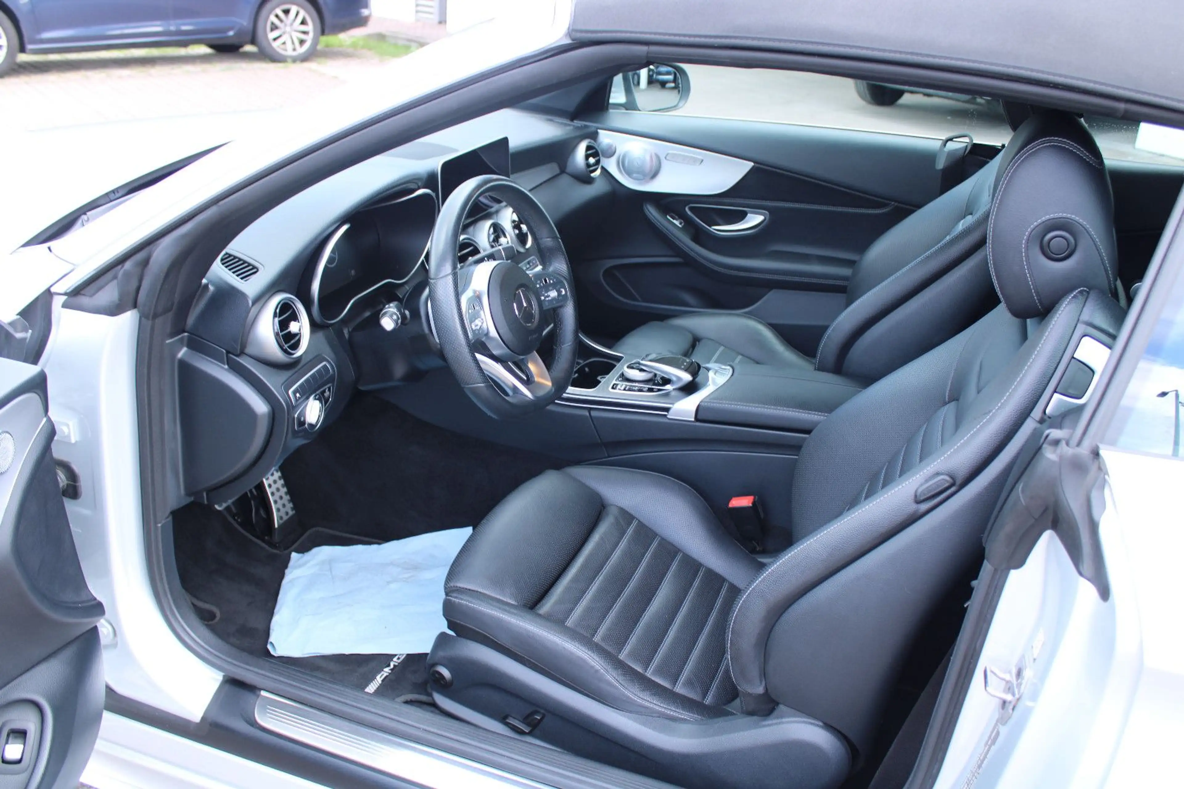 Mercedes-Benz C 200 Cabrio,AMG-Line,LED,Distronic,Sitzbelüftu. — photo 12