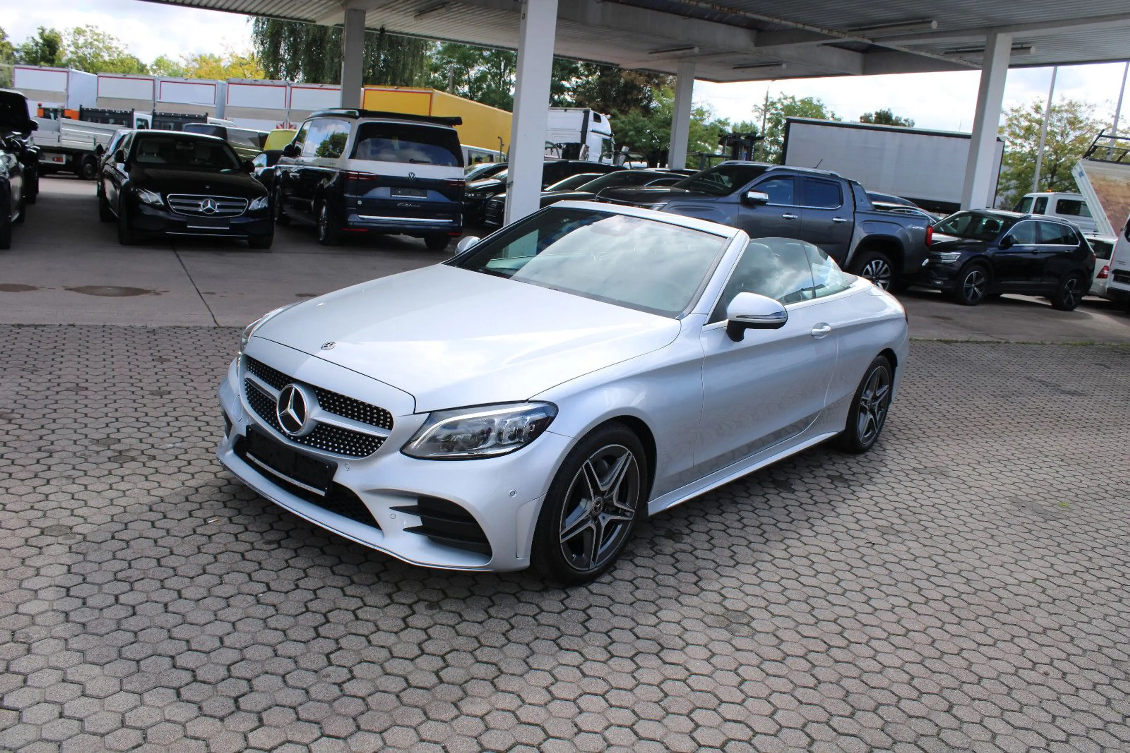 Mercedes-Benz C 200 Cabrio,AMG-Line,LED,Distronic,Sitzbelüftu. — photo 2