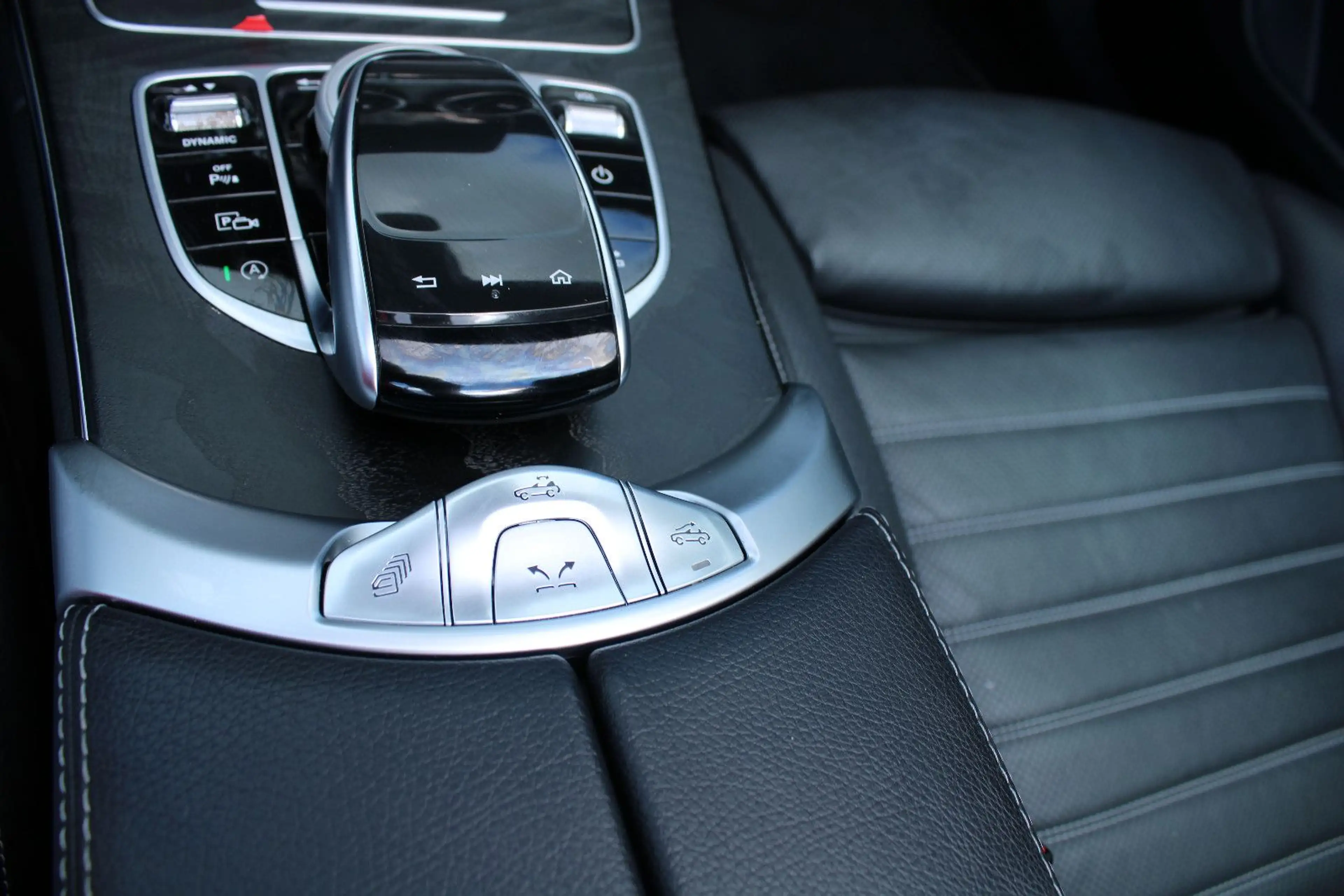 Mercedes-Benz C 200 Cabrio,AMG-Line,LED,Distronic,Sitzbelüftu. — photo 32
