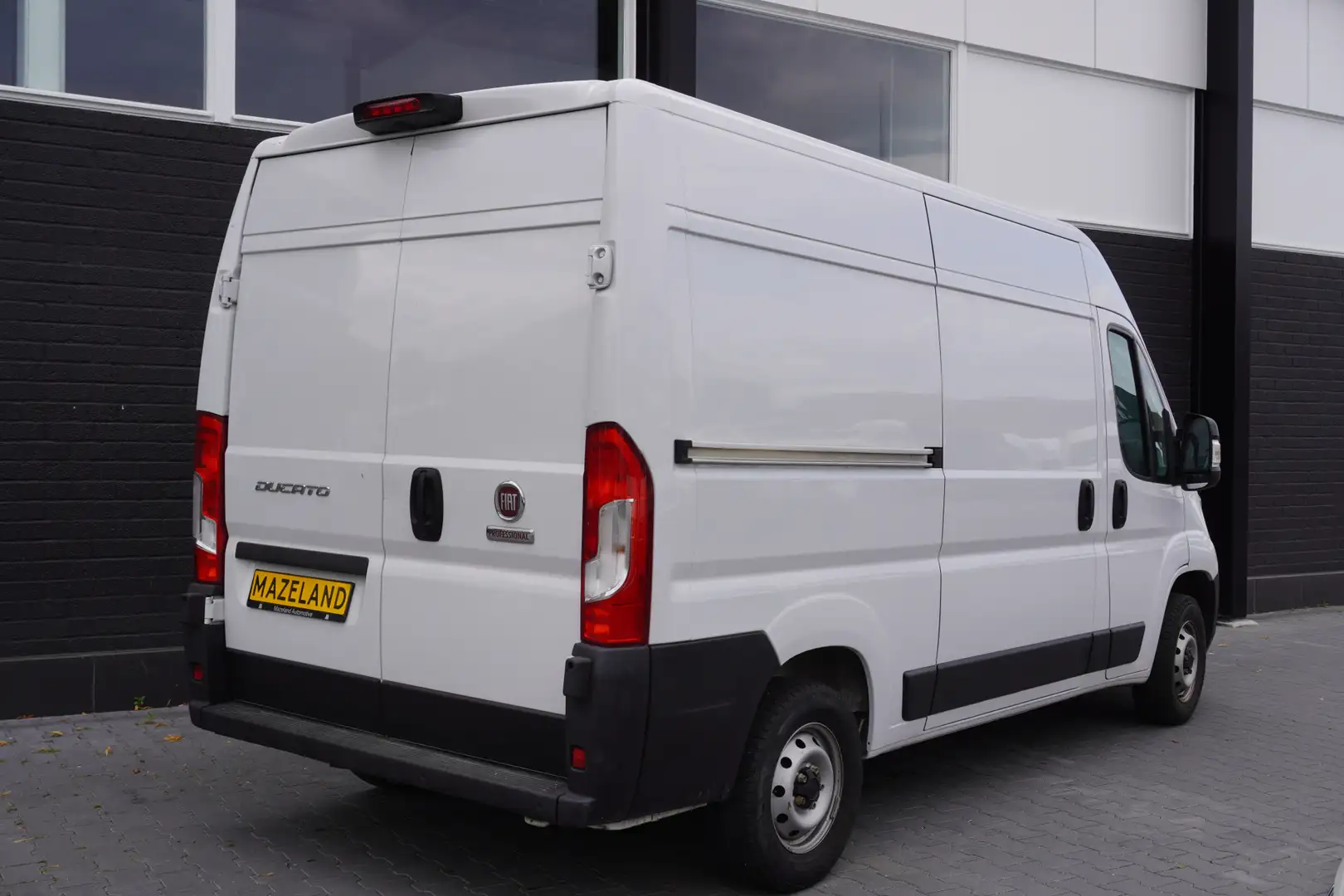 Fiat Ducato 2.3 MJ 140PK L2H2 - EURO 6 - Airco - Navi - Cruise Wit - 2