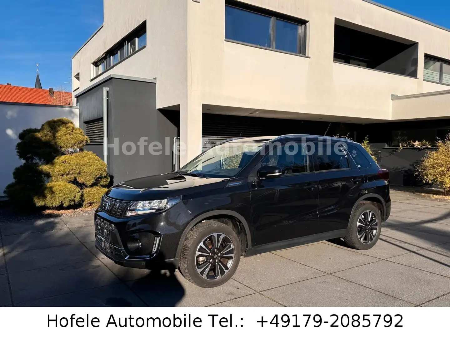 Suzuki Vitara 1.5 Hybrid**CAM/ACC/AHK/LED/PANO** Schwarz - 1
