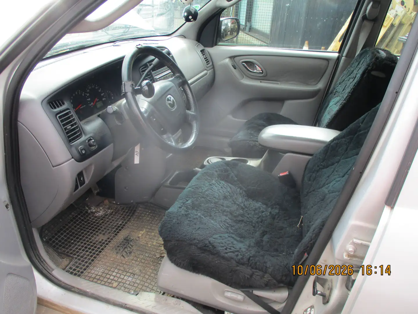 Mazda Tribute 2.0 Comfort Grau - 2