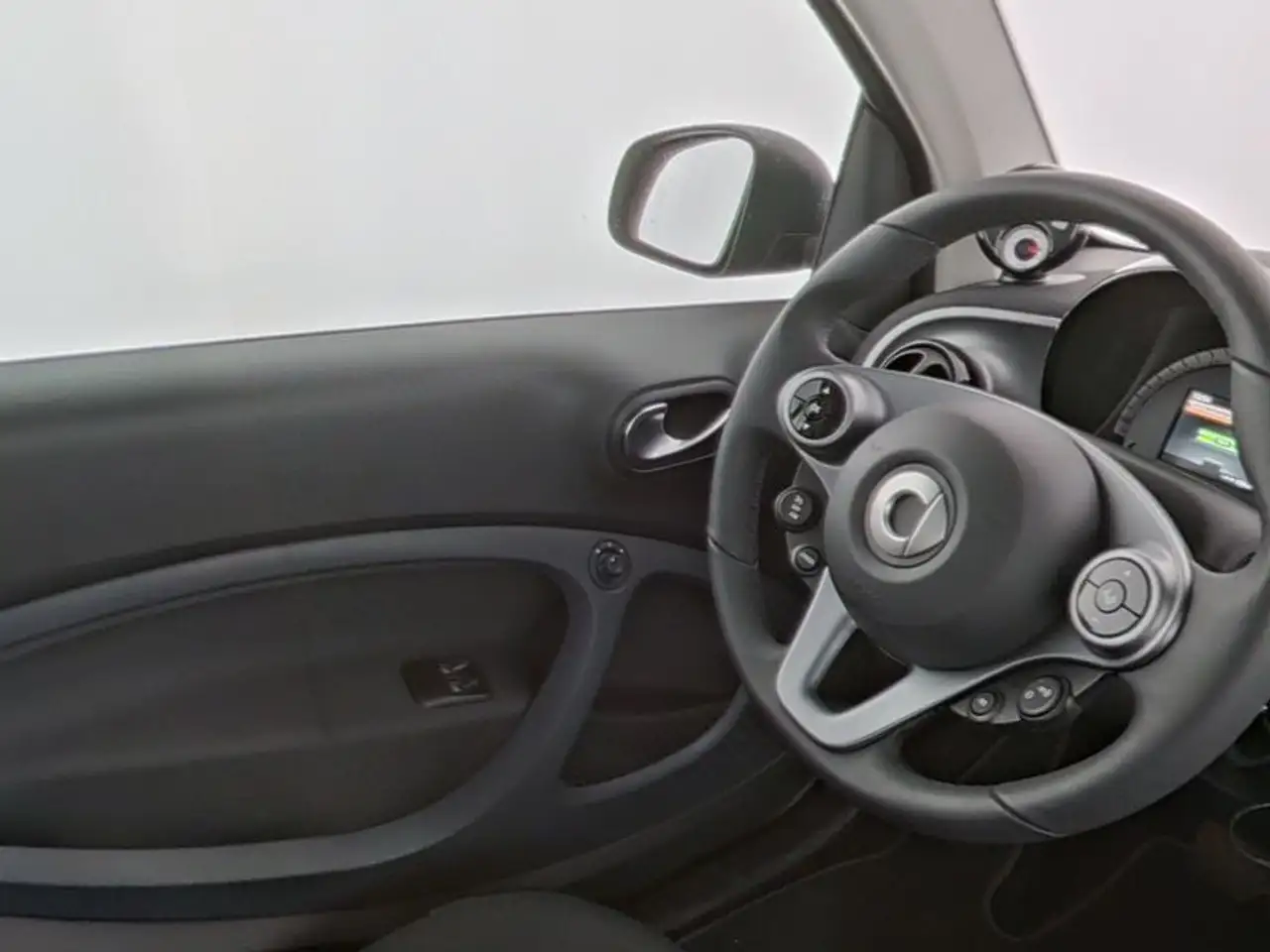 smart forTwo 2024 — фото 9
