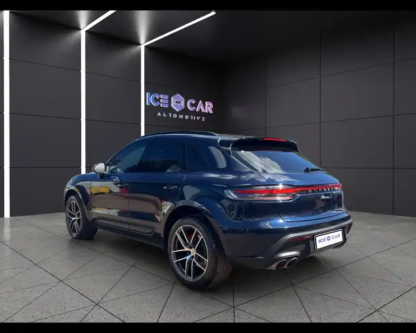 Porsche Macan view 7