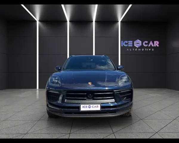 Porsche Macan view 2