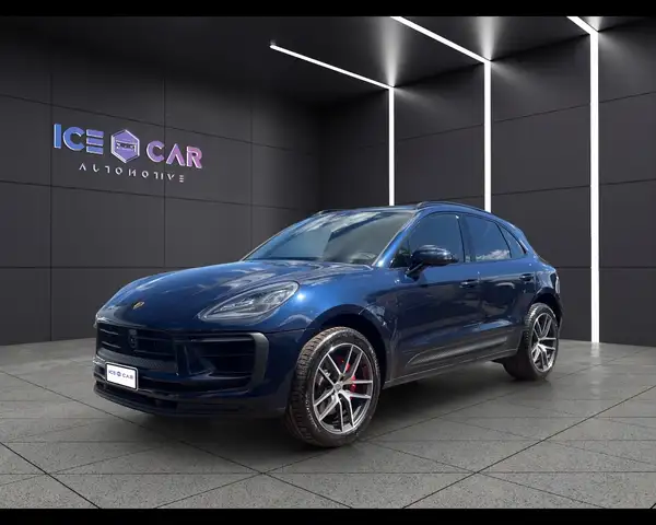 2022 Porsche Macan in Black for sale