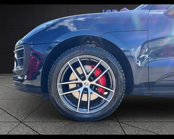 Porsche Macan view 21