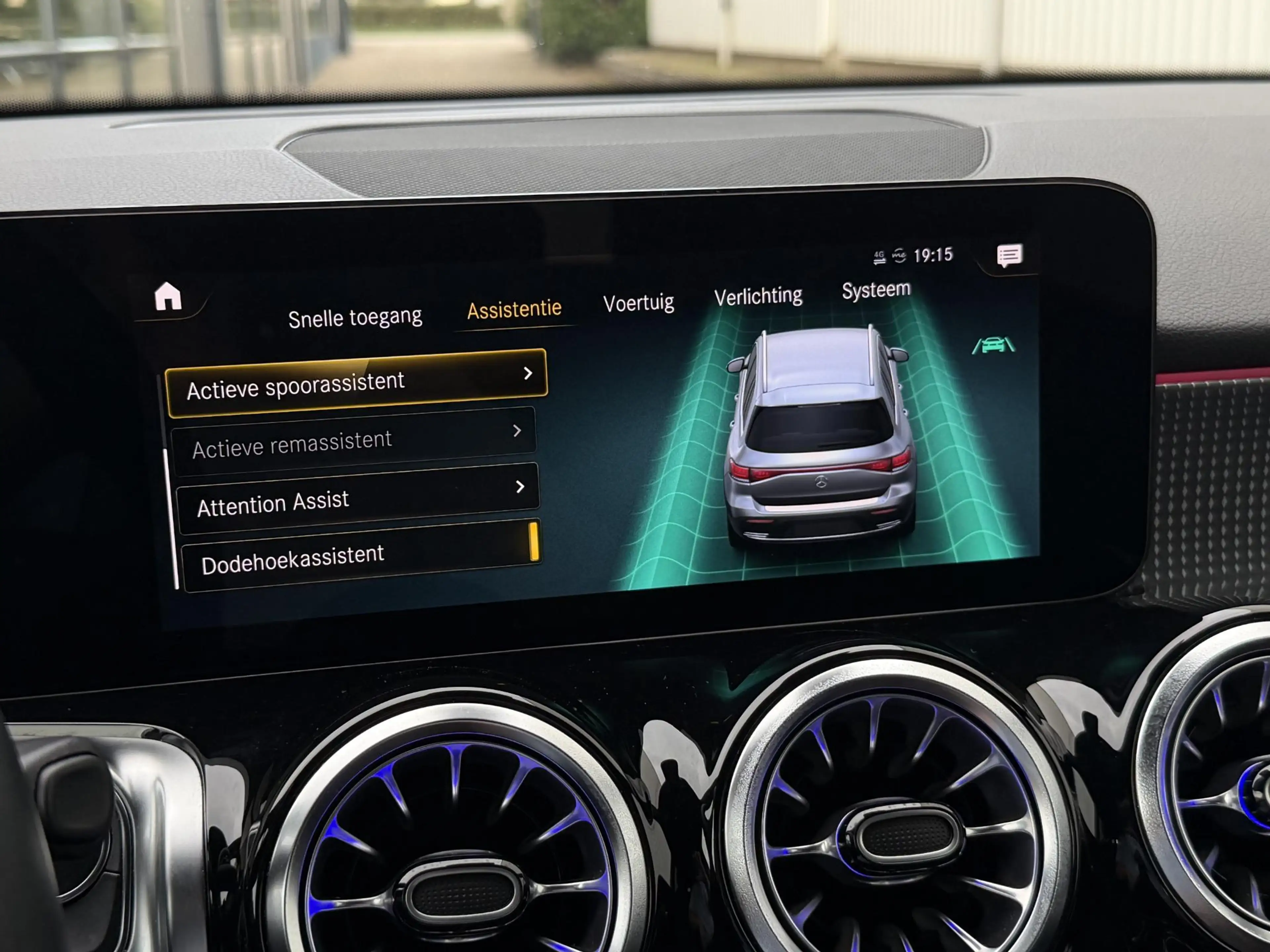 Mercedes-Benz EQB 250 Business Line 67 kWh | NL-Auto/Carplay/Privacy Gla — photo 34