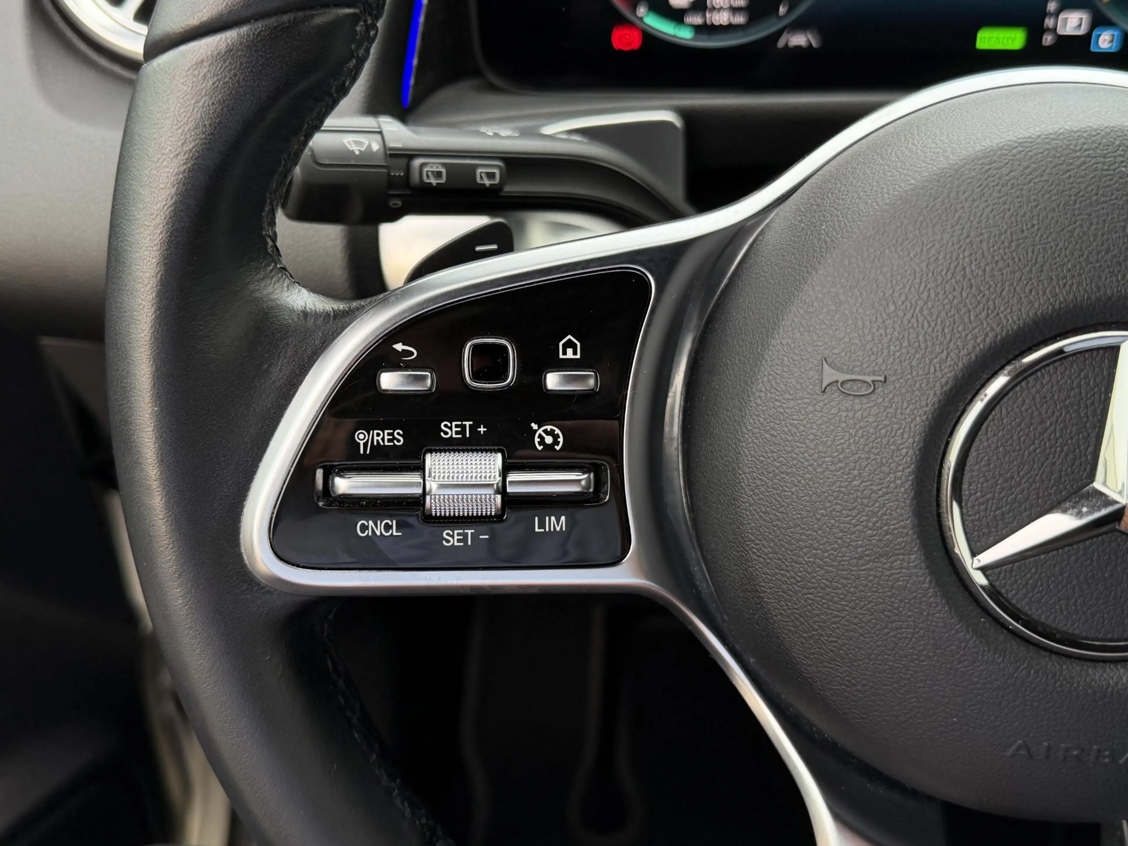 Mercedes-Benz EQB 250 Business Line 67 kWh | NL-Auto/Carplay/Privacy Gla — photo 45