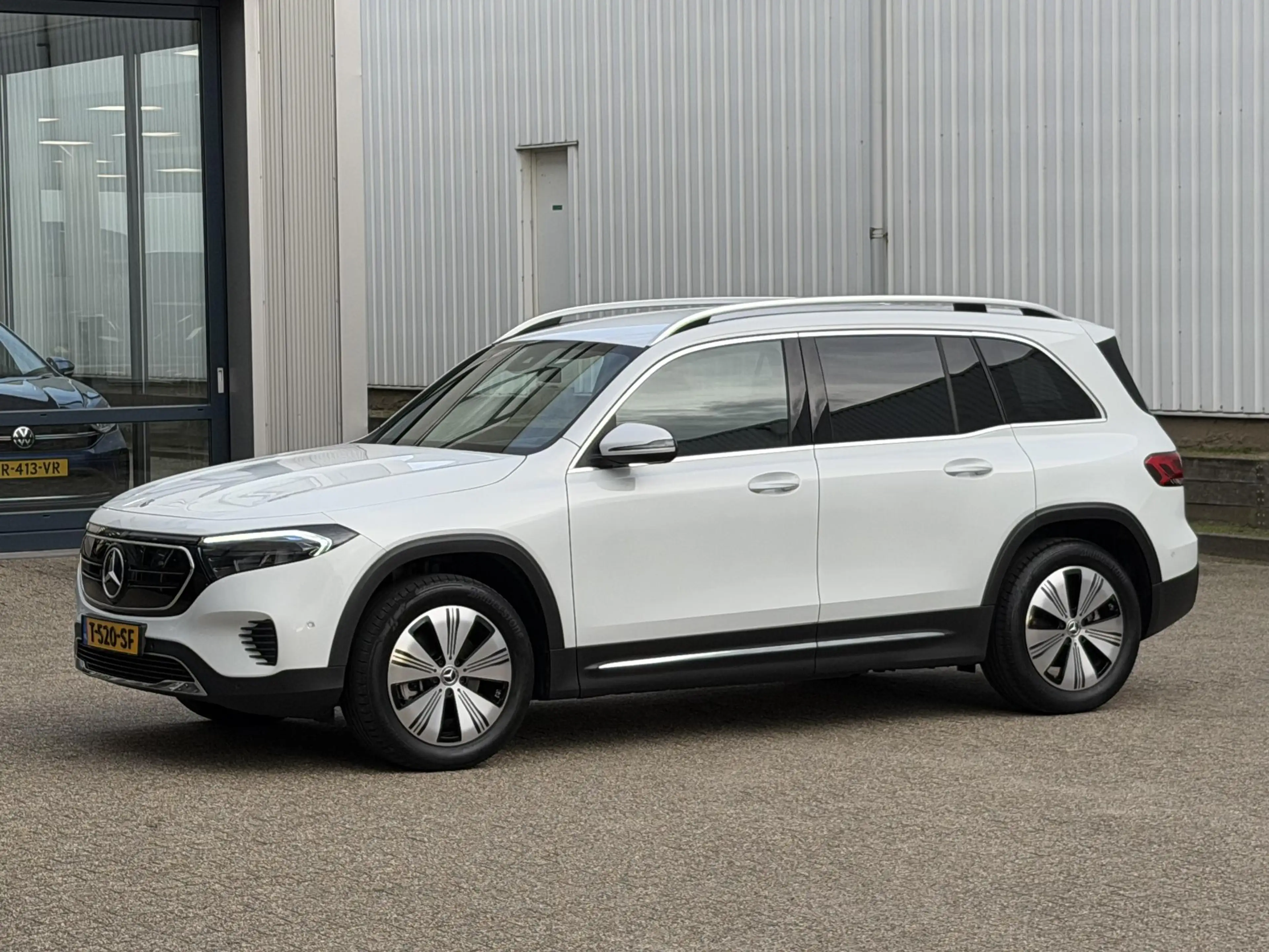 Mercedes-Benz EQB 250 Business Line 67 kWh | NL-Auto/Carplay/Privacy Gla — photo 40