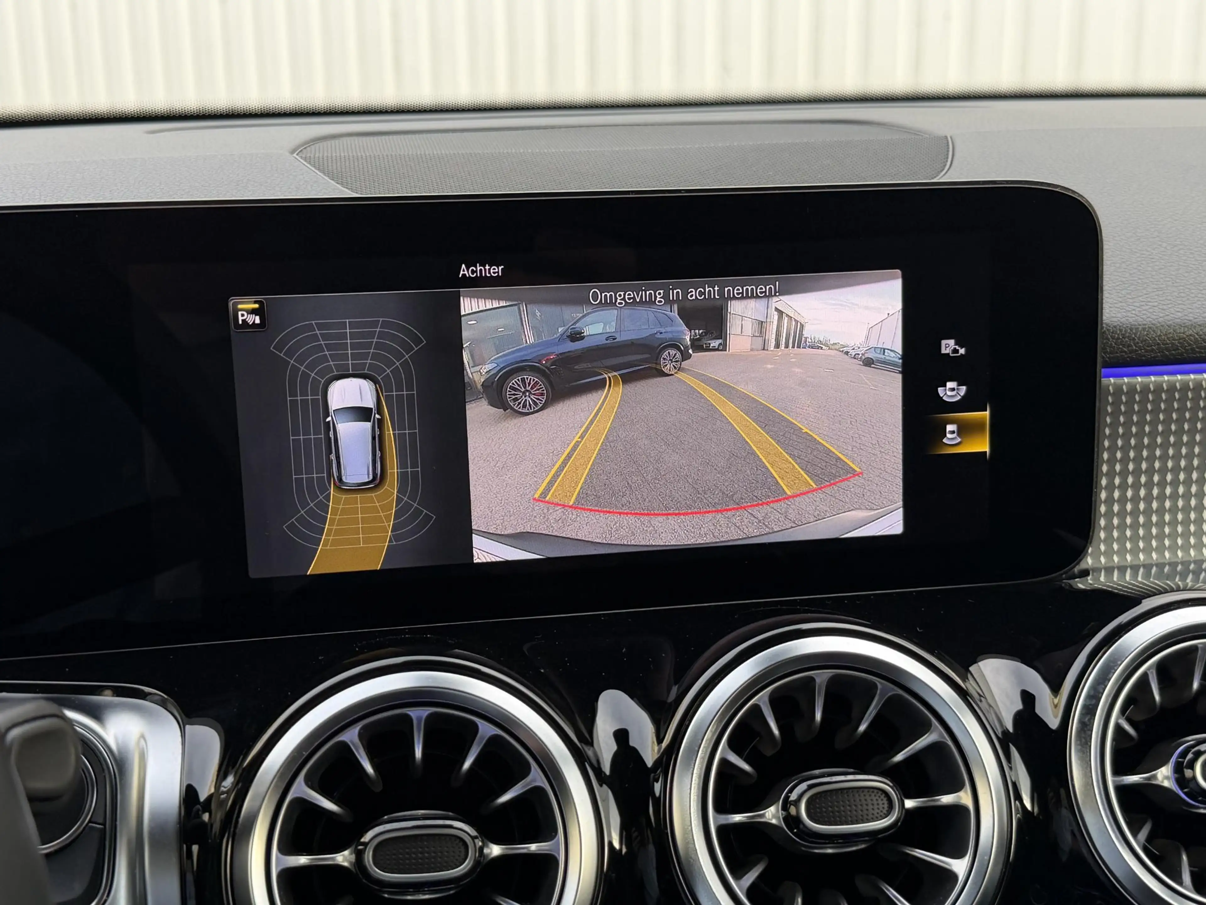 Mercedes-Benz EQB 250 Business Line 67 kWh | NL-Auto/Carplay/Privacy Gla — photo 28