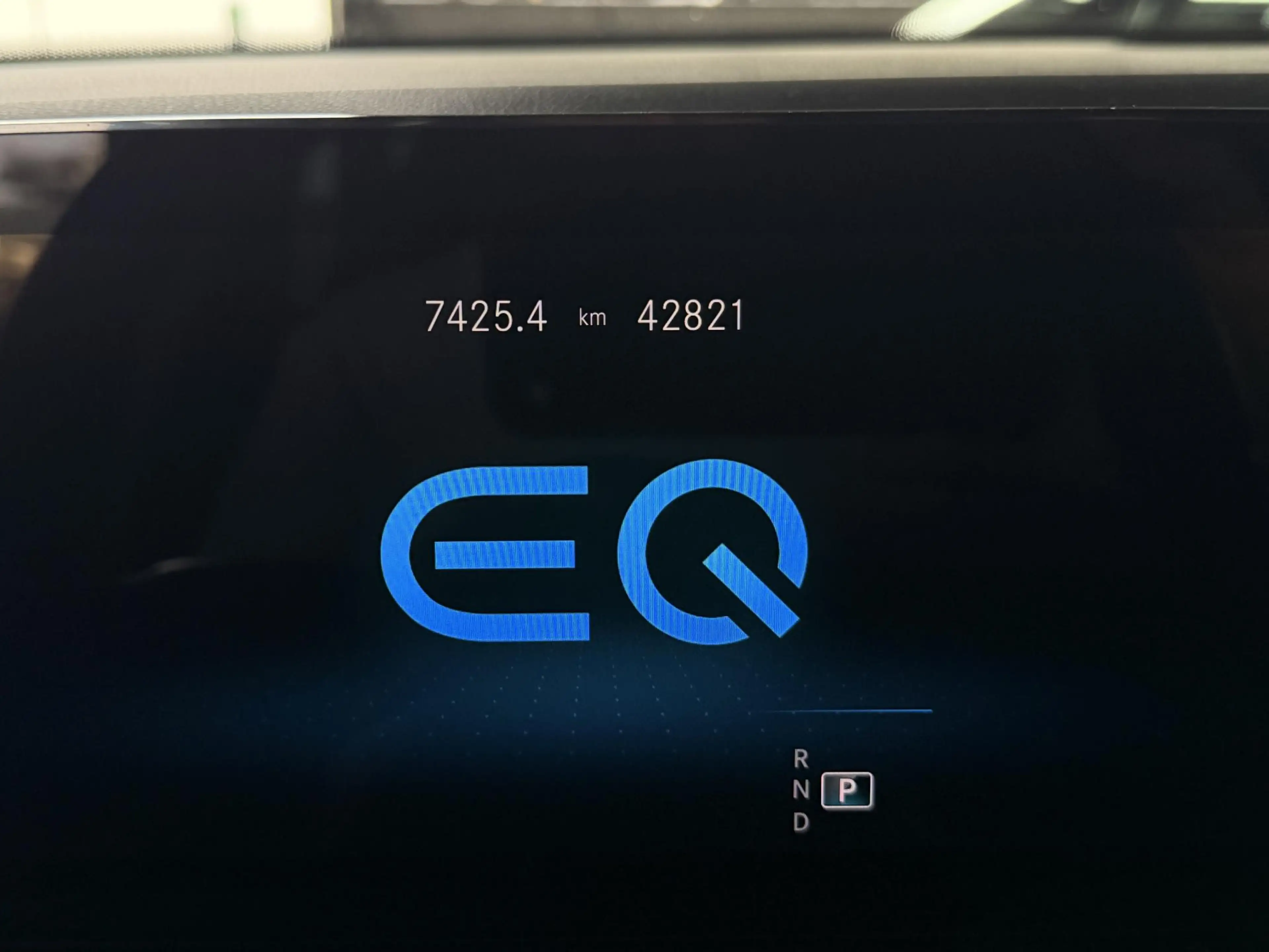 Mercedes-Benz EQB 250 Business Line 67 kWh | NL-Auto/Carplay/Privacy Gla — photo 47
