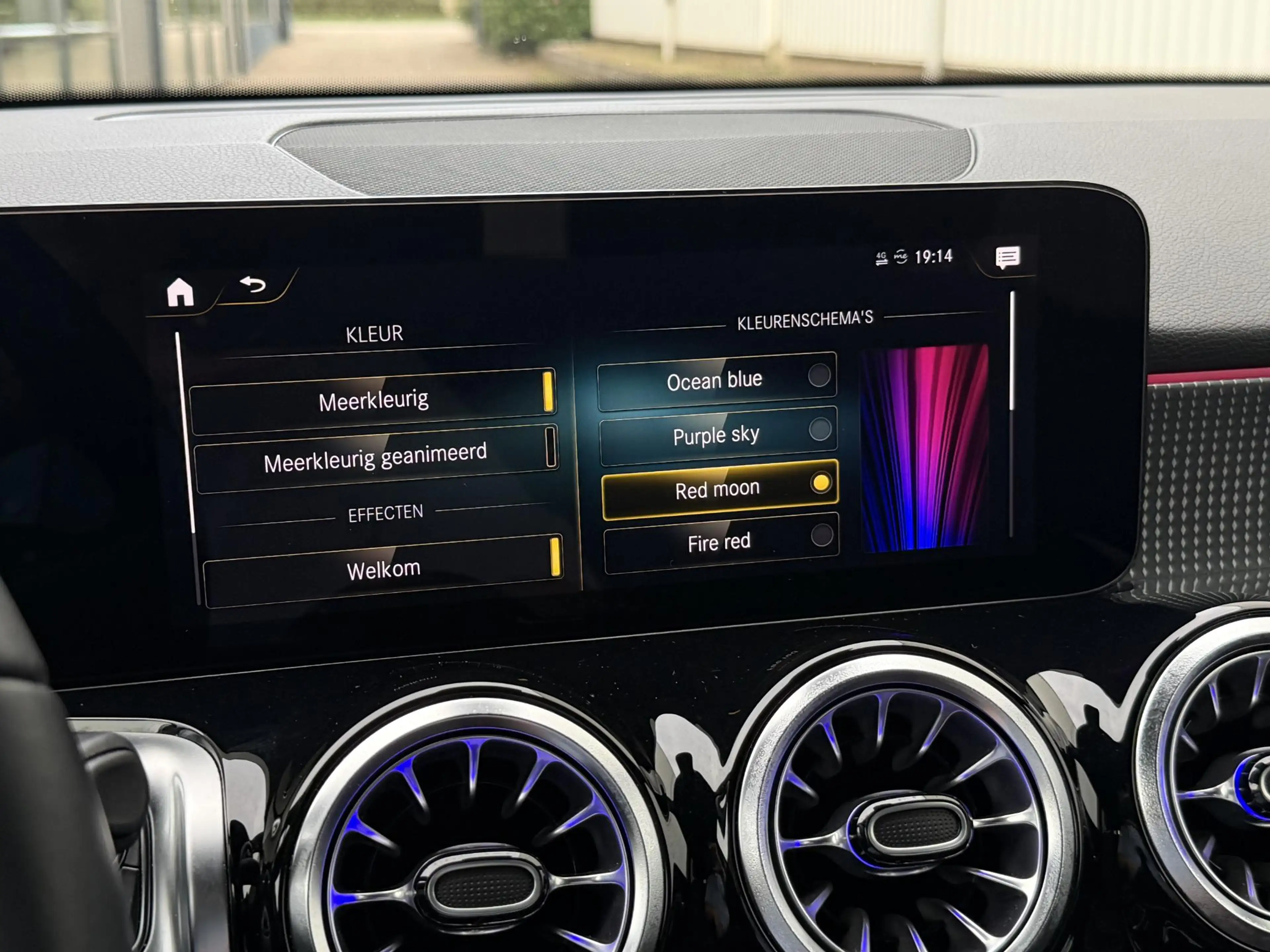 Mercedes-Benz EQB 250 Business Line 67 kWh | NL-Auto/Carplay/Privacy Gla — photo 26