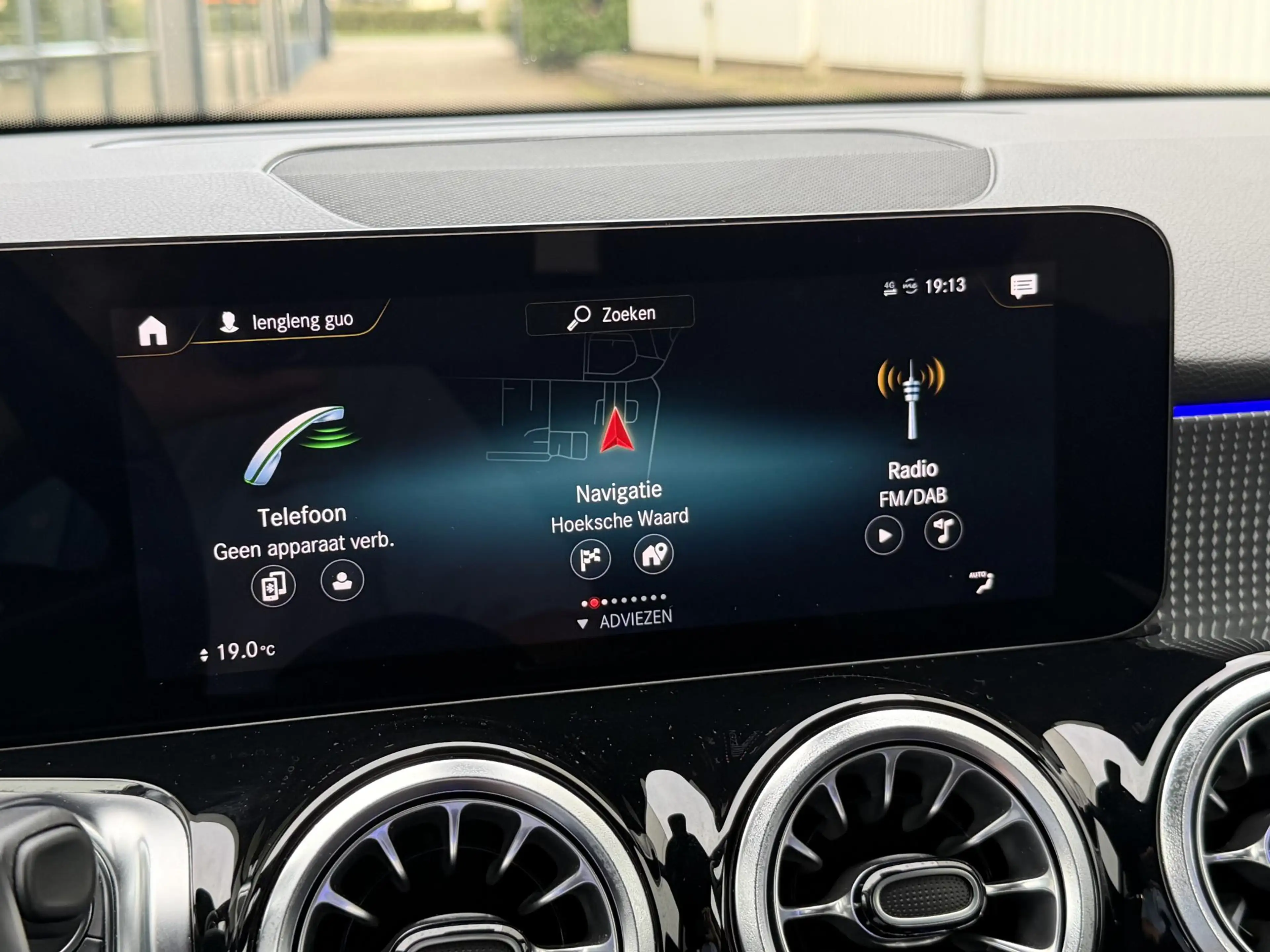 Mercedes-Benz EQB 250 Business Line 67 kWh | NL-Auto/Carplay/Privacy Gla — photo 16