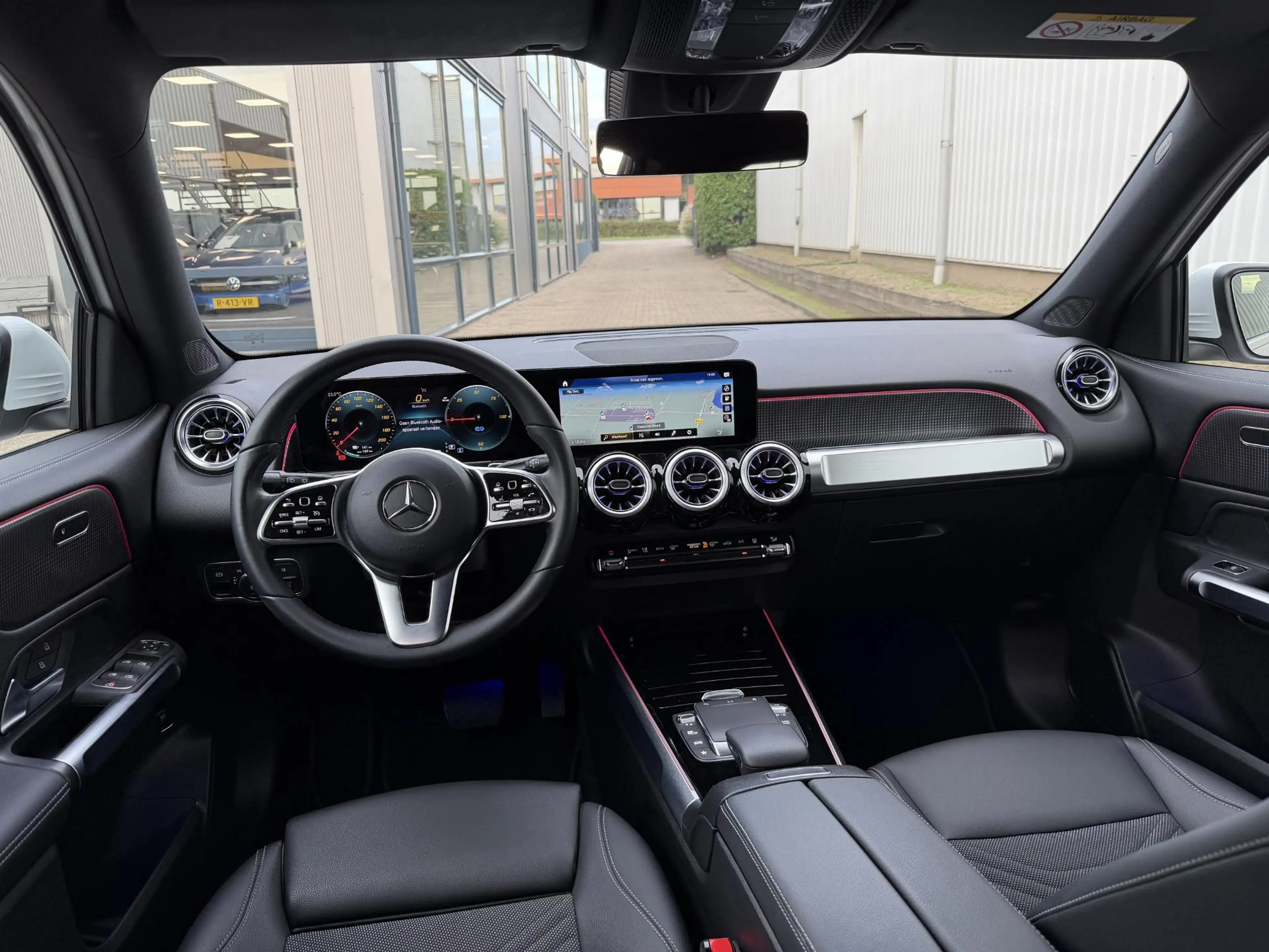 Mercedes-Benz EQB 250 Business Line 67 kWh | NL-Auto/Carplay/Privacy Gla — photo 3
