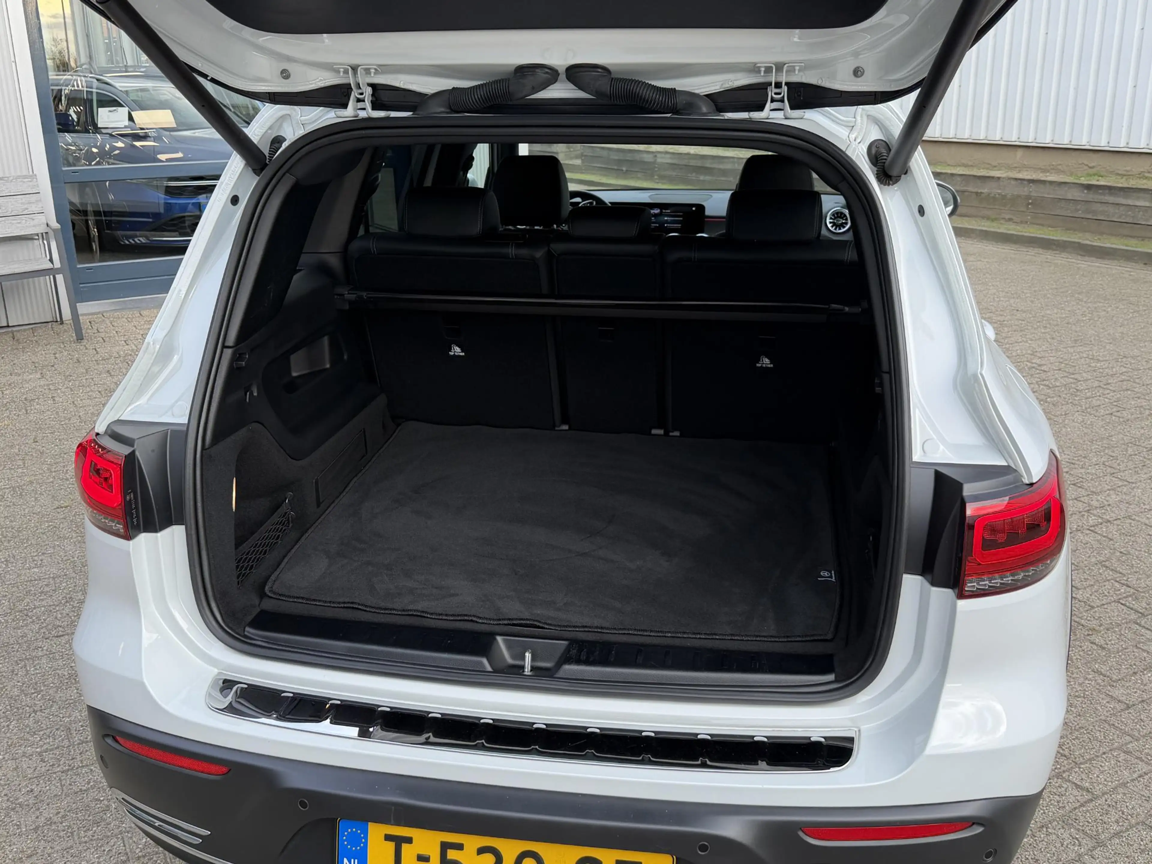Mercedes-Benz EQB 250 Business Line 67 kWh | NL-Auto/Carplay/Privacy Gla — photo 29
