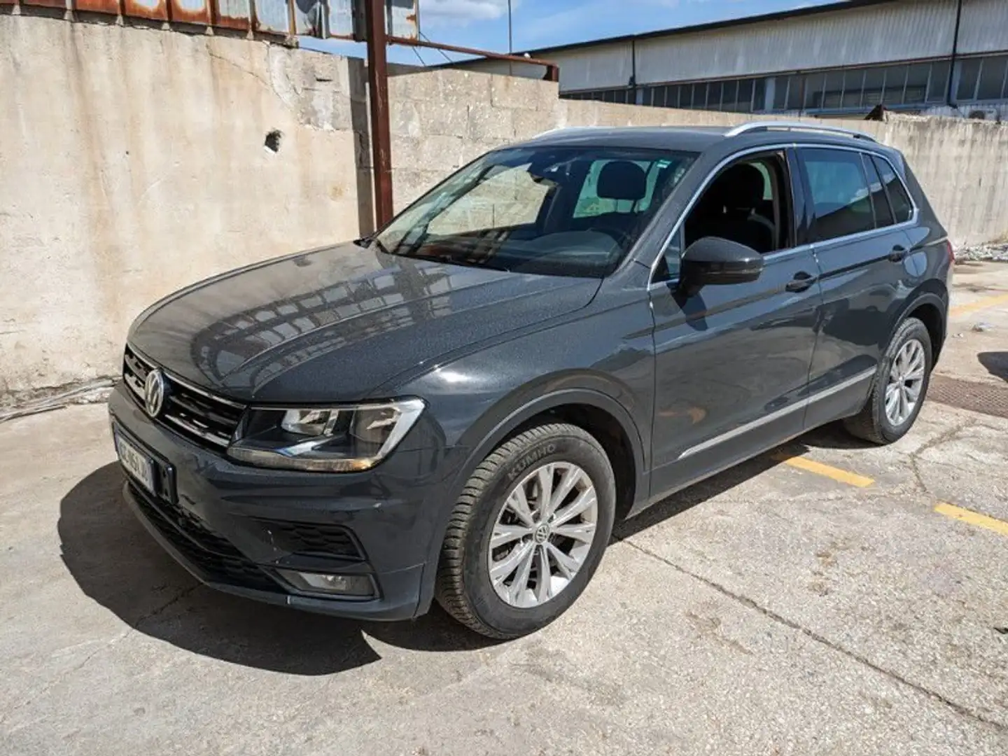 Volkswagen Tiguan Tiguan 1.5 tsi Business 130cv - GC051JB Grigio - 2