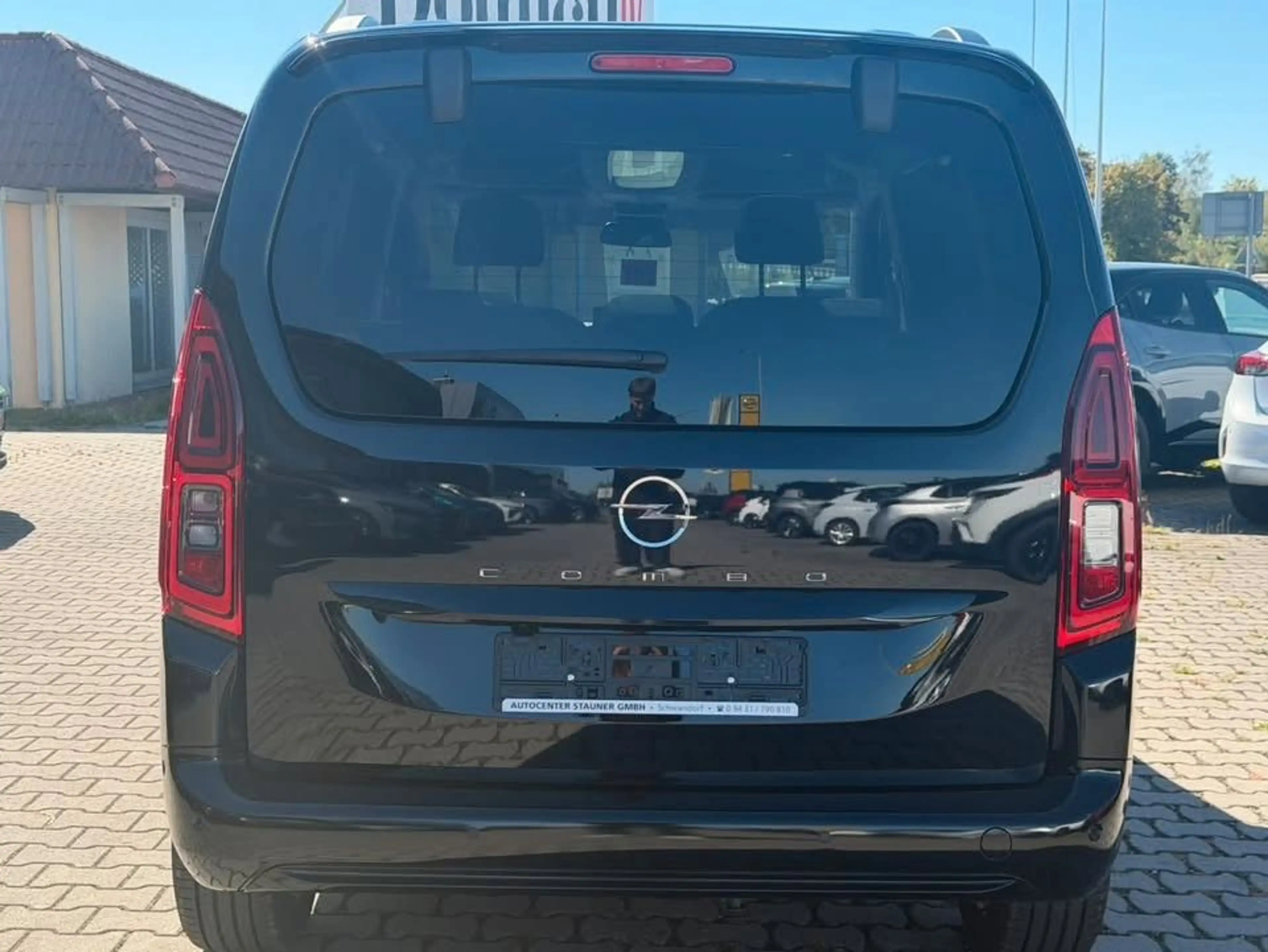 Opel Combo 1.5 Diesel S/S AT8 130PS *HOLIDAY-PAKET* — photo 5