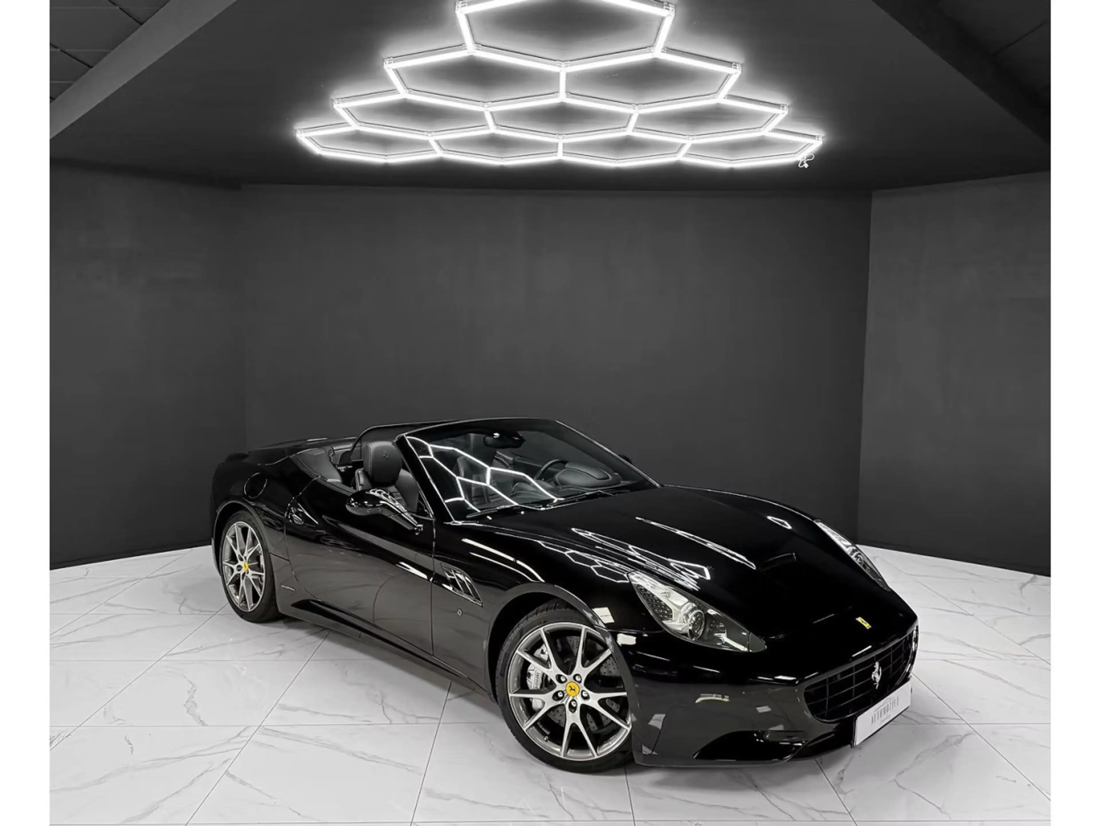 Ferrari California V8 4.3 Nero Daytona — photo 7