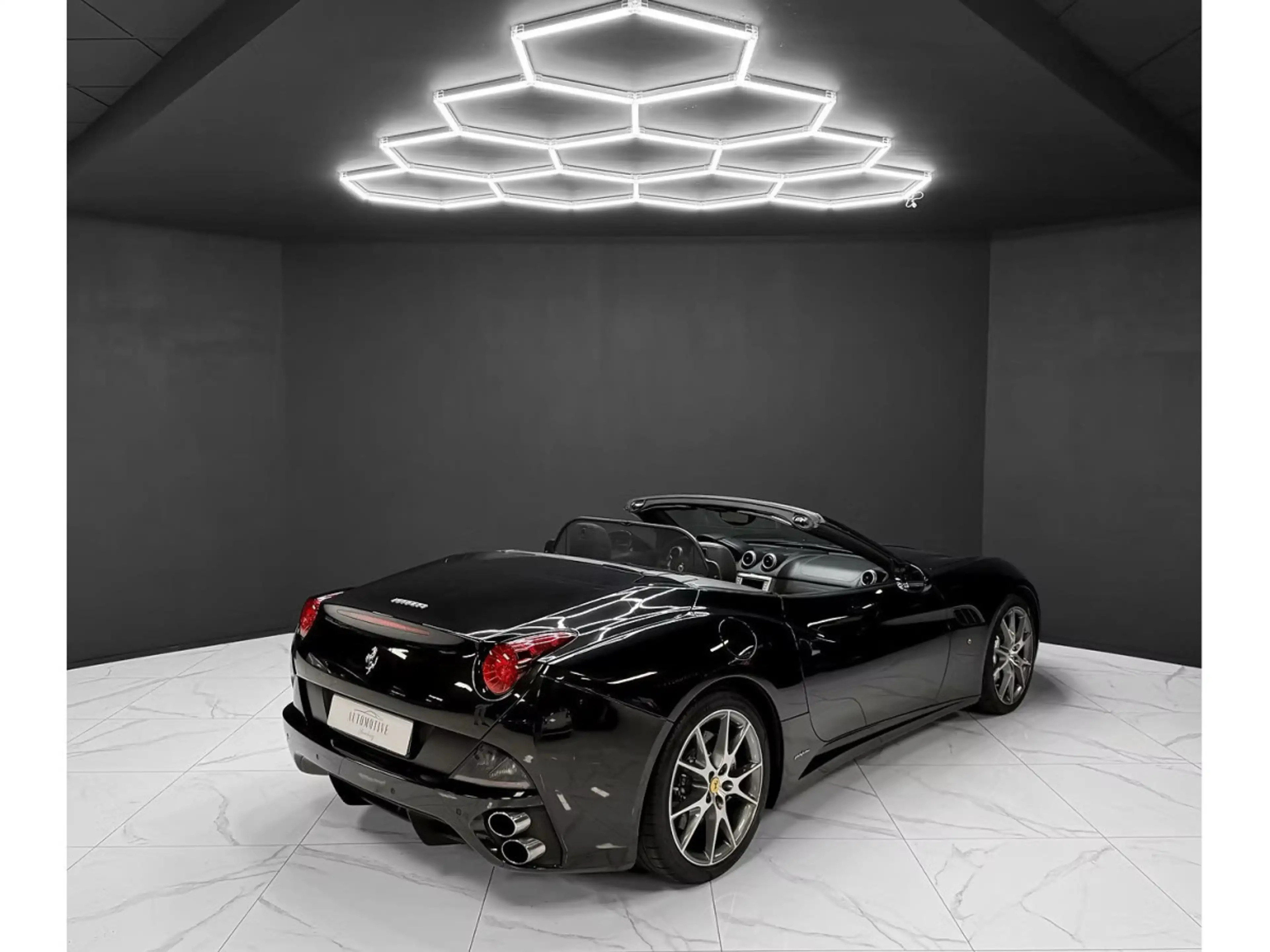 Ferrari California V8 4.3 Nero Daytona — photo 5