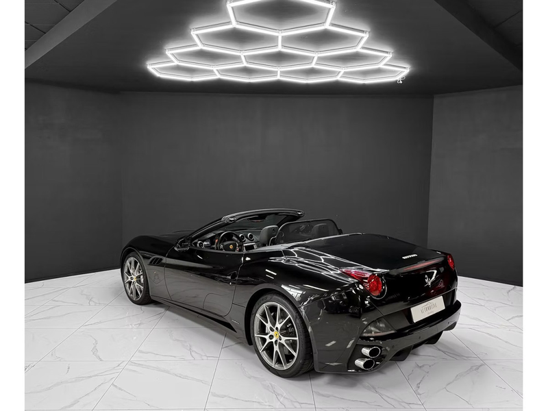 Ferrari California V8 4.3 Nero Daytona — photo 3