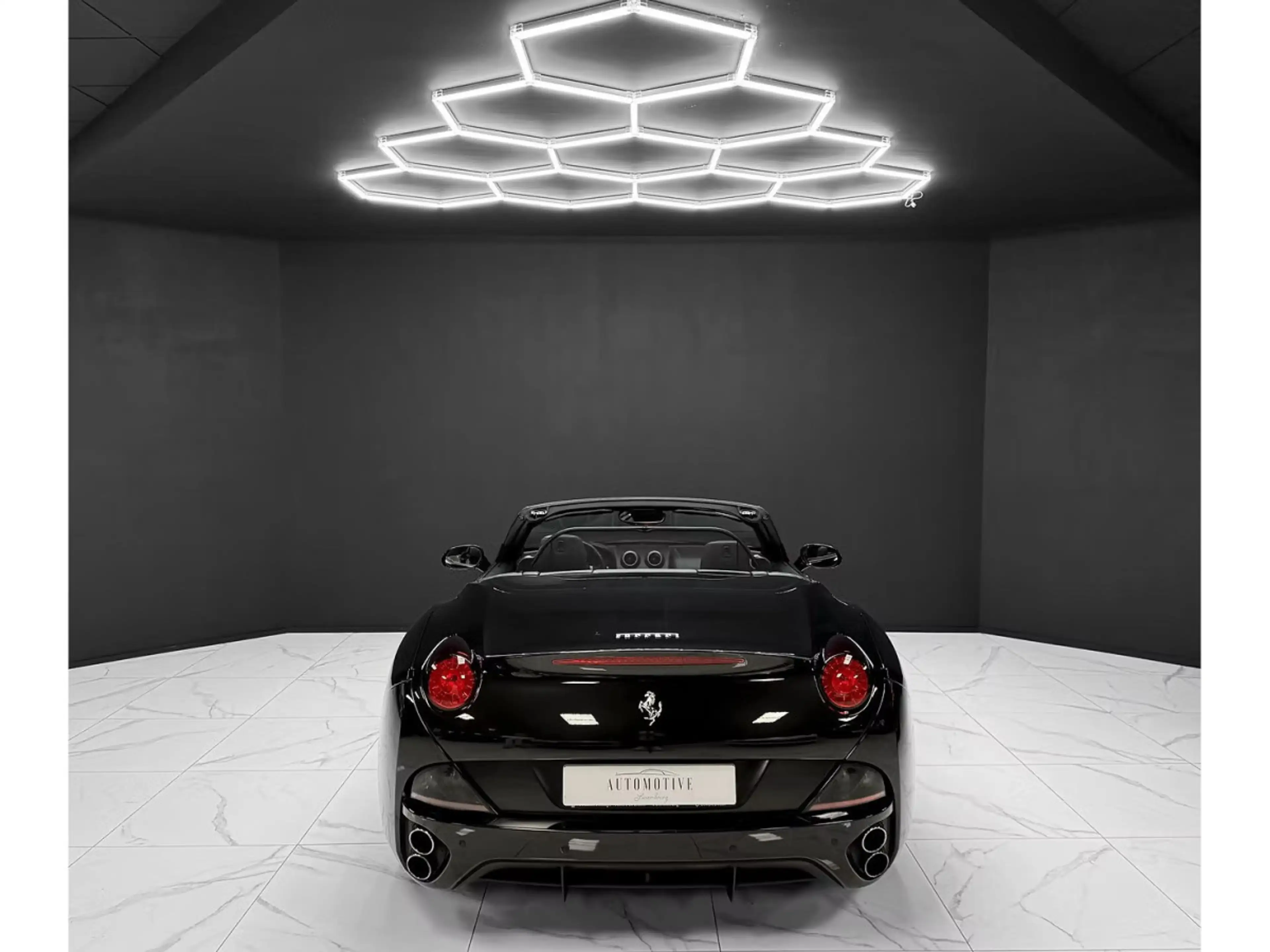 Ferrari California V8 4.3 Nero Daytona — photo 4