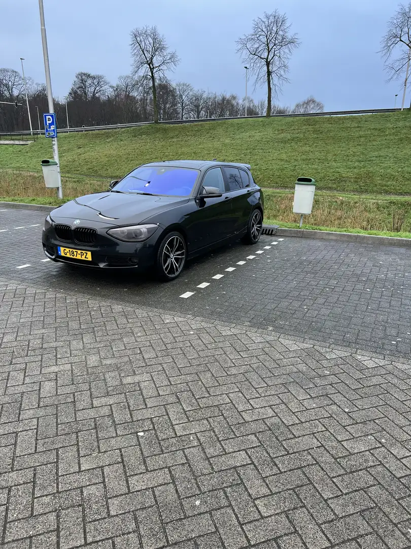 BMW 118 High Executive Černá - 1
