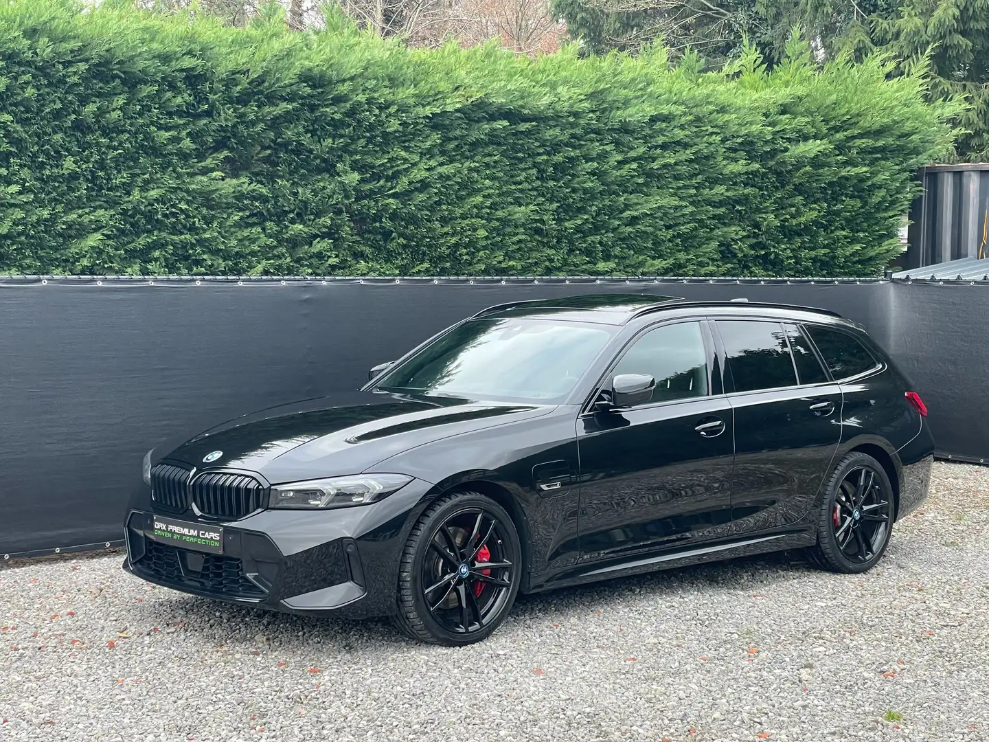 BMW 330 330e M-Sport LCI Face-lift-Pano-HUD-trekhaak Noir - 2