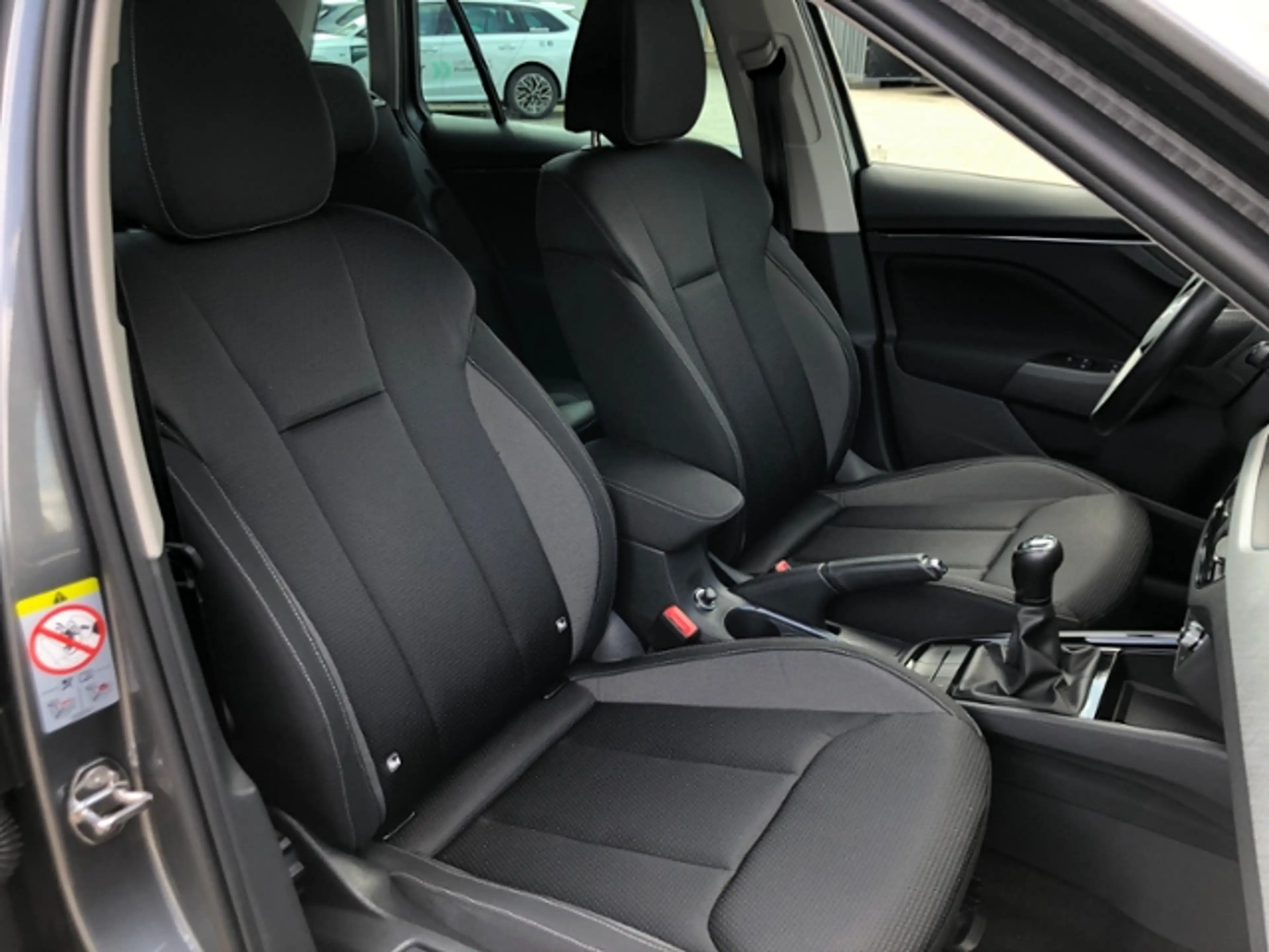 Skoda Kamiq Tour 1.5 TSI AHZV LED SHZ PDC SmartLink — photo 7