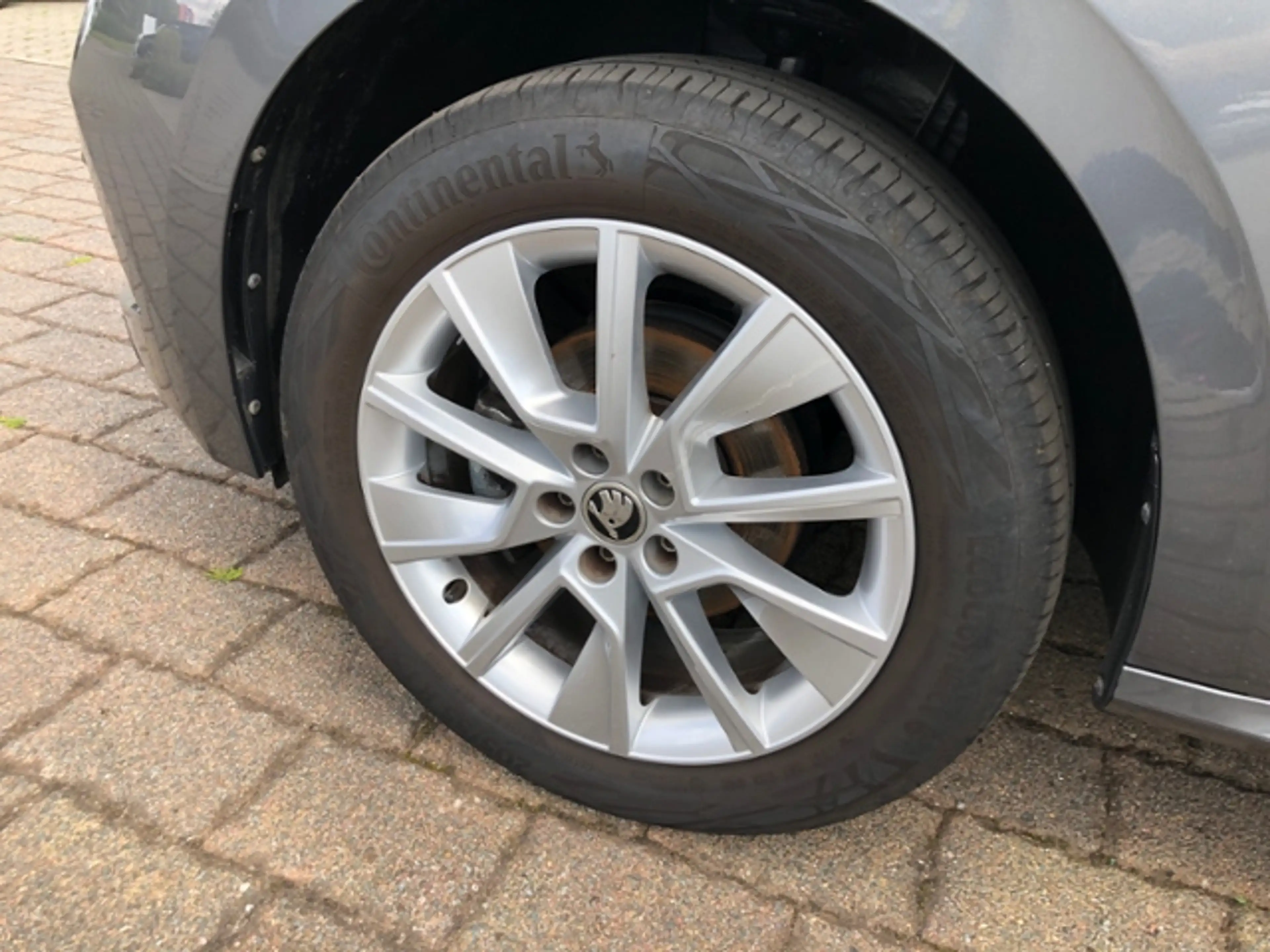 Skoda Kamiq Tour 1.5 TSI AHZV LED SHZ PDC SmartLink — photo 23