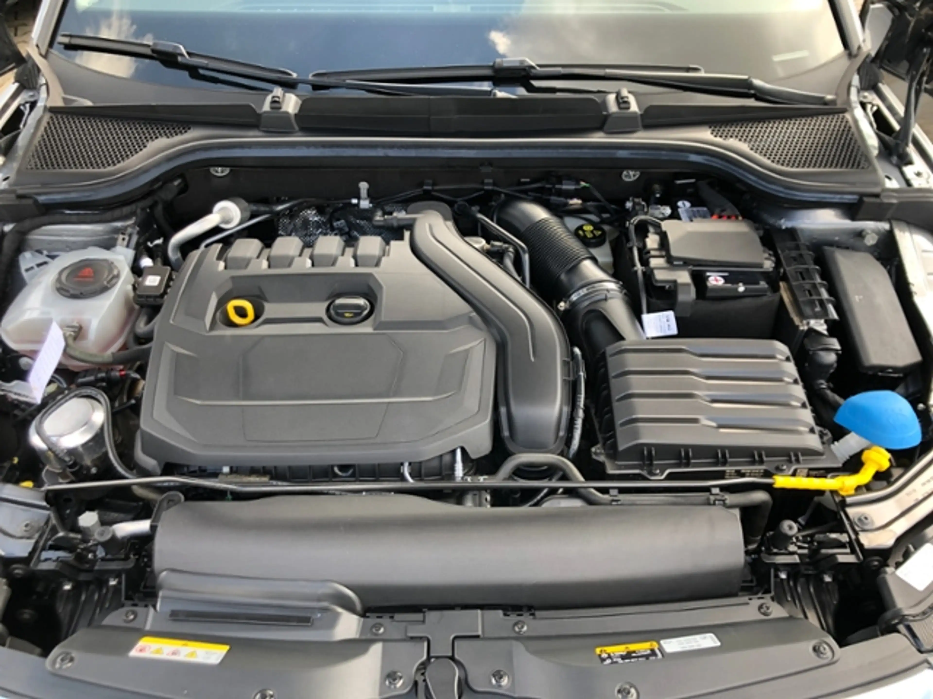 Skoda Kamiq Tour 1.5 TSI AHZV LED SHZ PDC SmartLink — photo 24