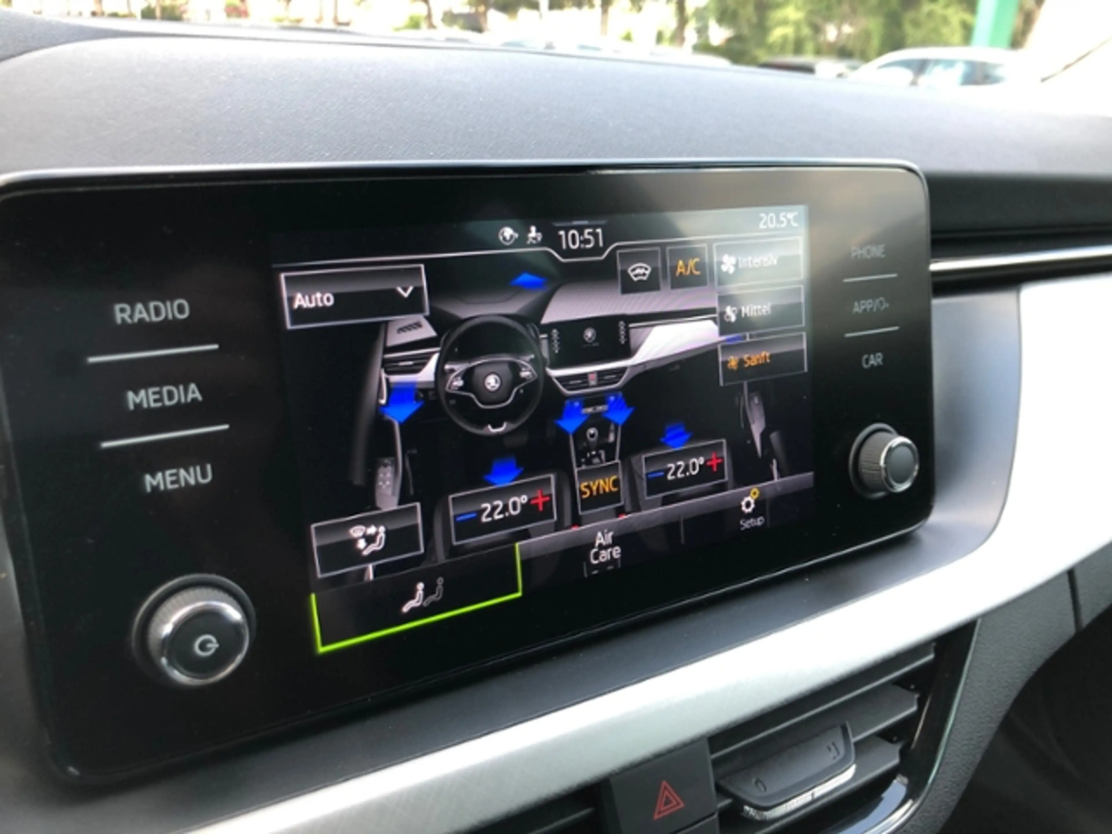 Skoda Kamiq Tour 1.5 TSI AHZV LED SHZ PDC SmartLink — photo 18
