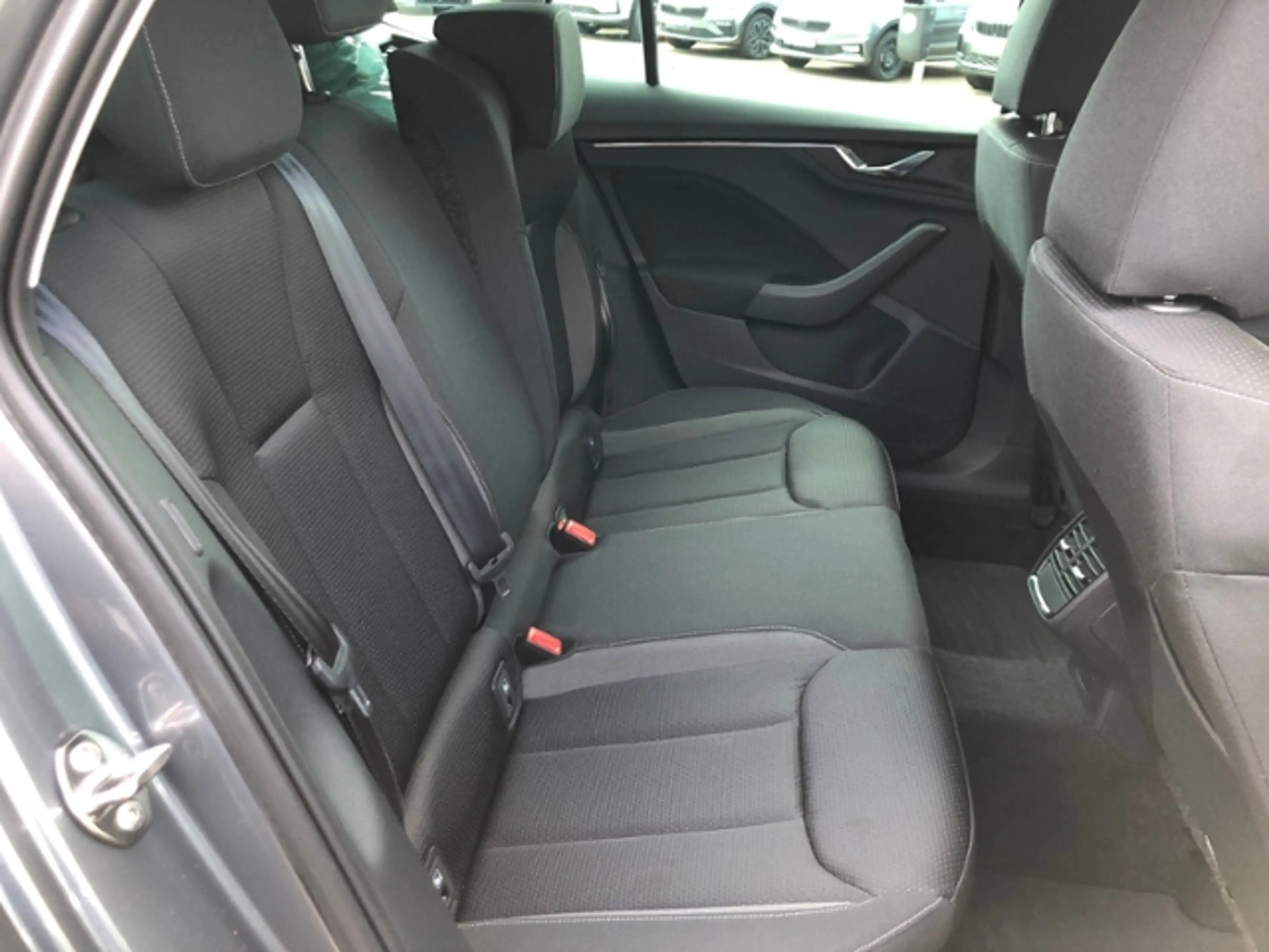 Skoda Kamiq Tour 1.5 TSI AHZV LED SHZ PDC SmartLink — photo 8